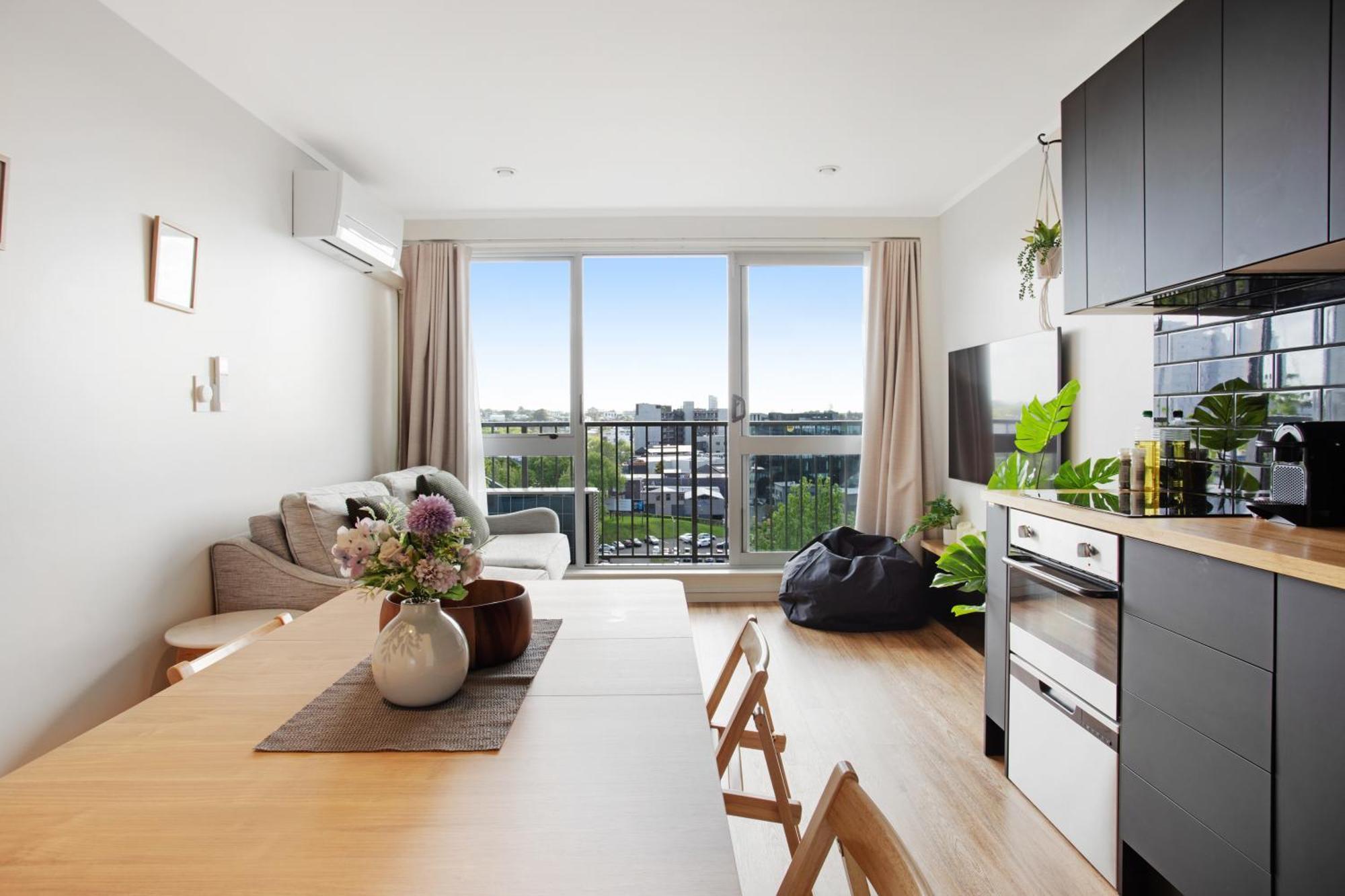 Escape With Views, Pool - Gym Apartment *