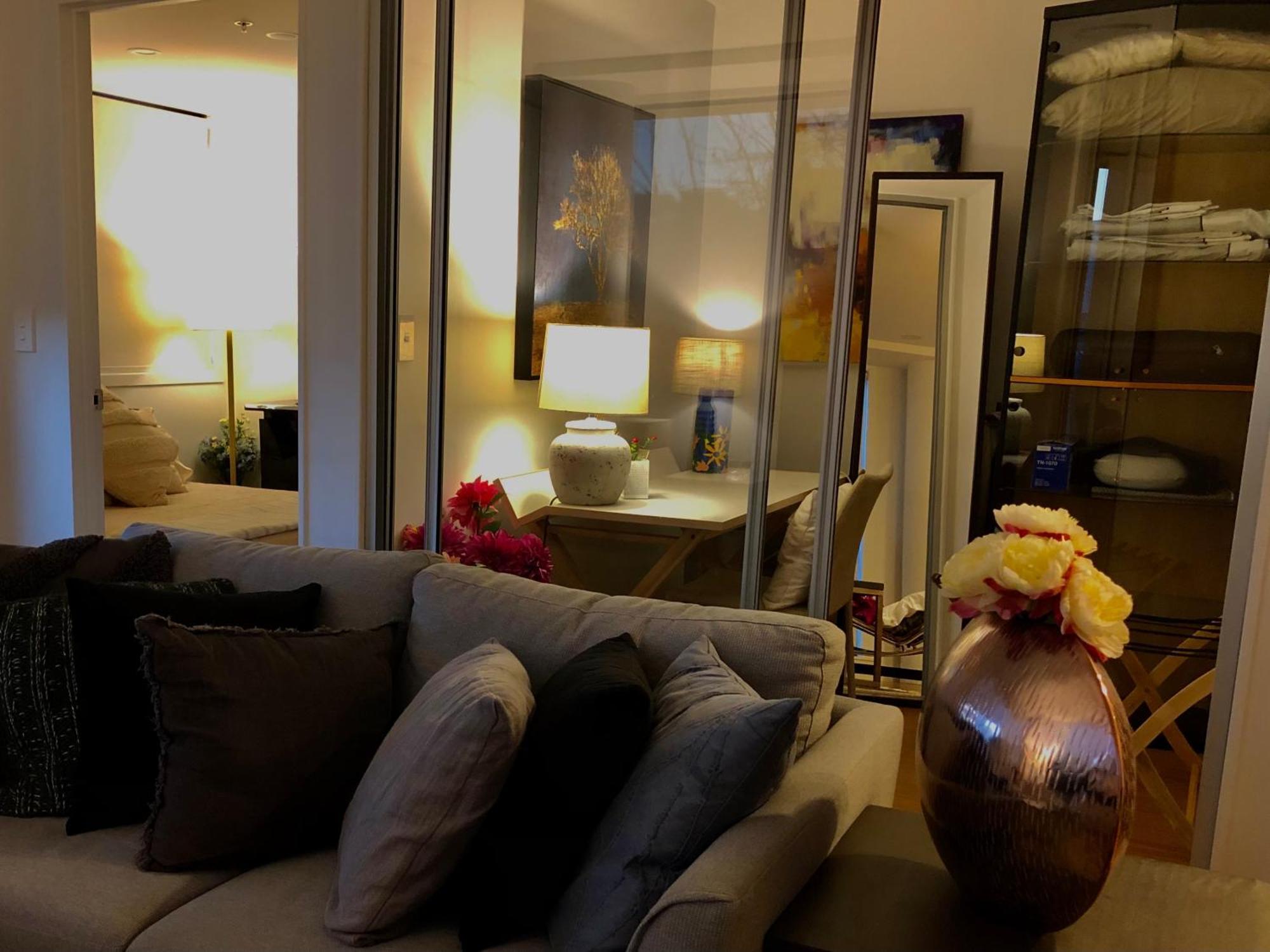 Condo, 2br, 2brm, Pool, Gym, Study