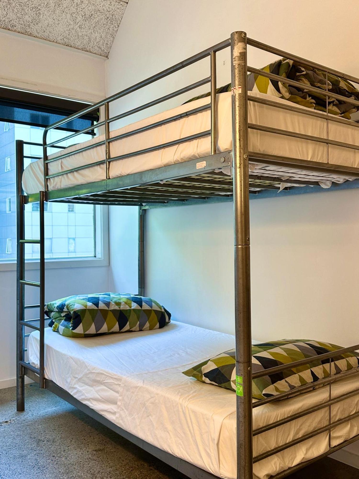 Hostel Tmacs *
