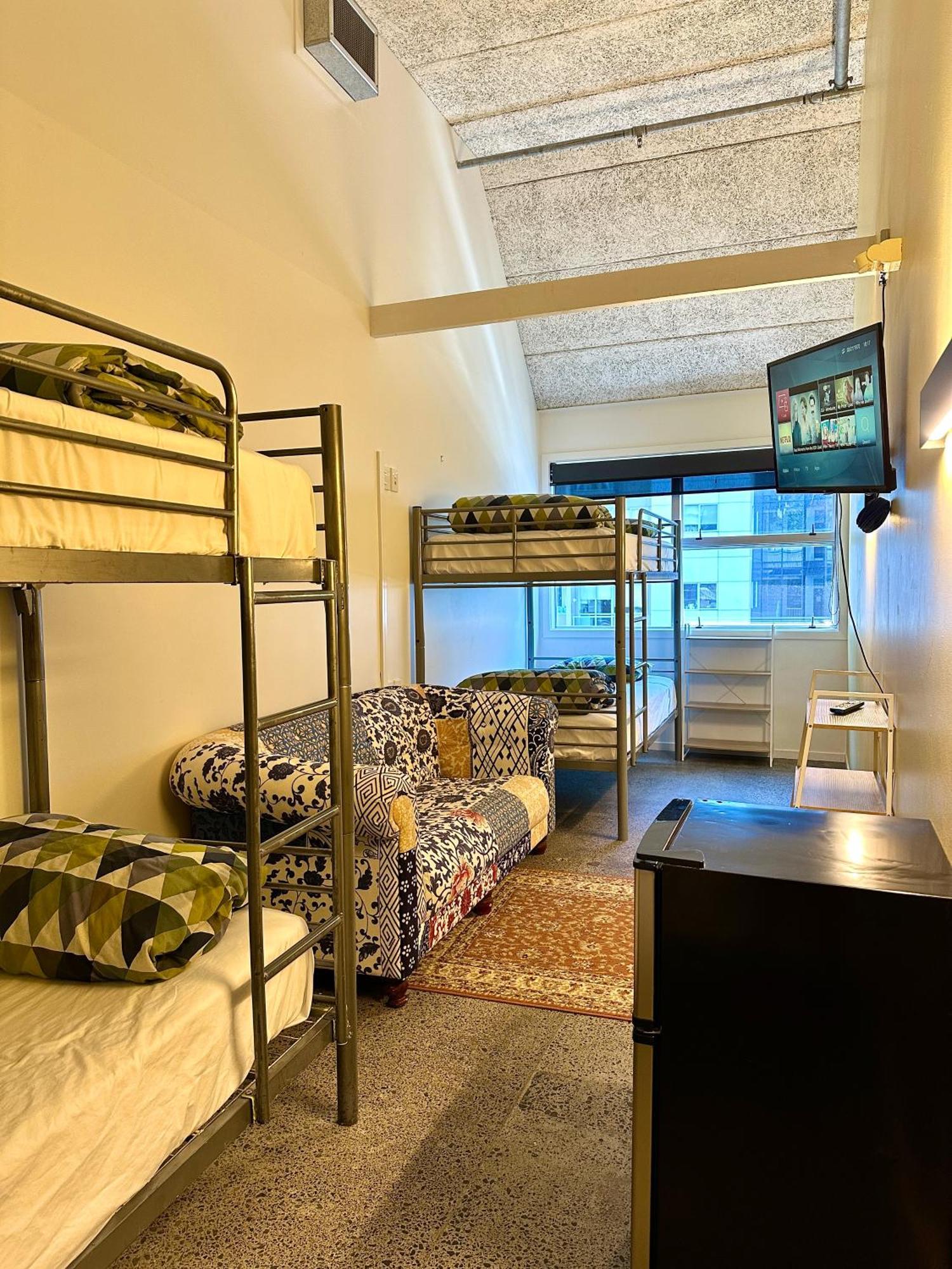 Tmacs Hostel *
