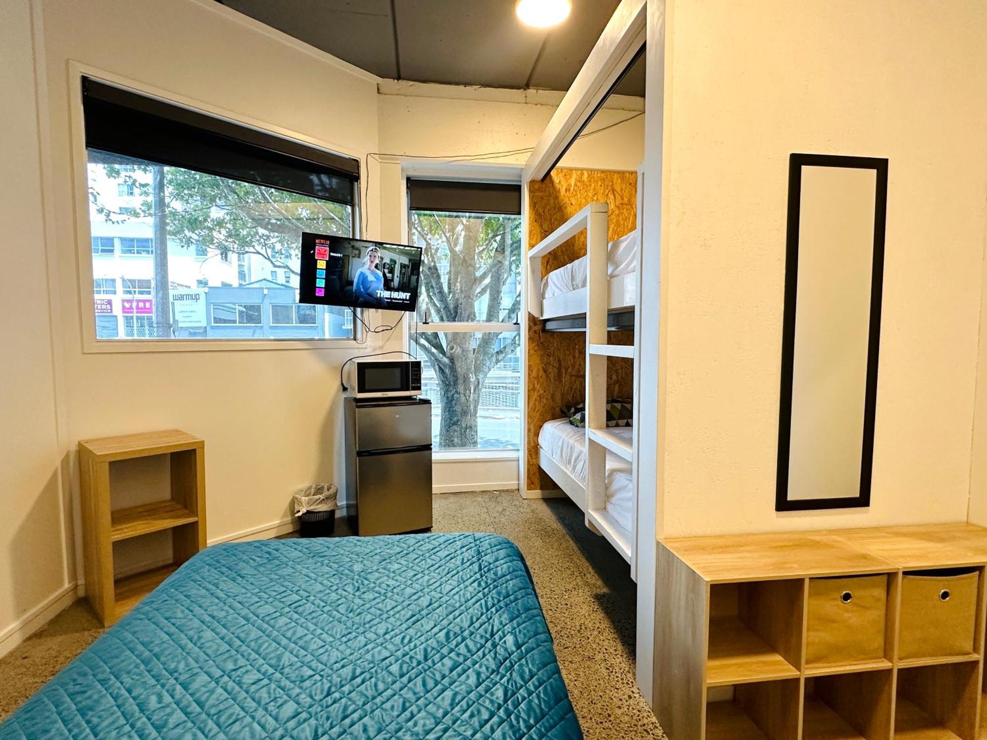 Hostel Tmacs *