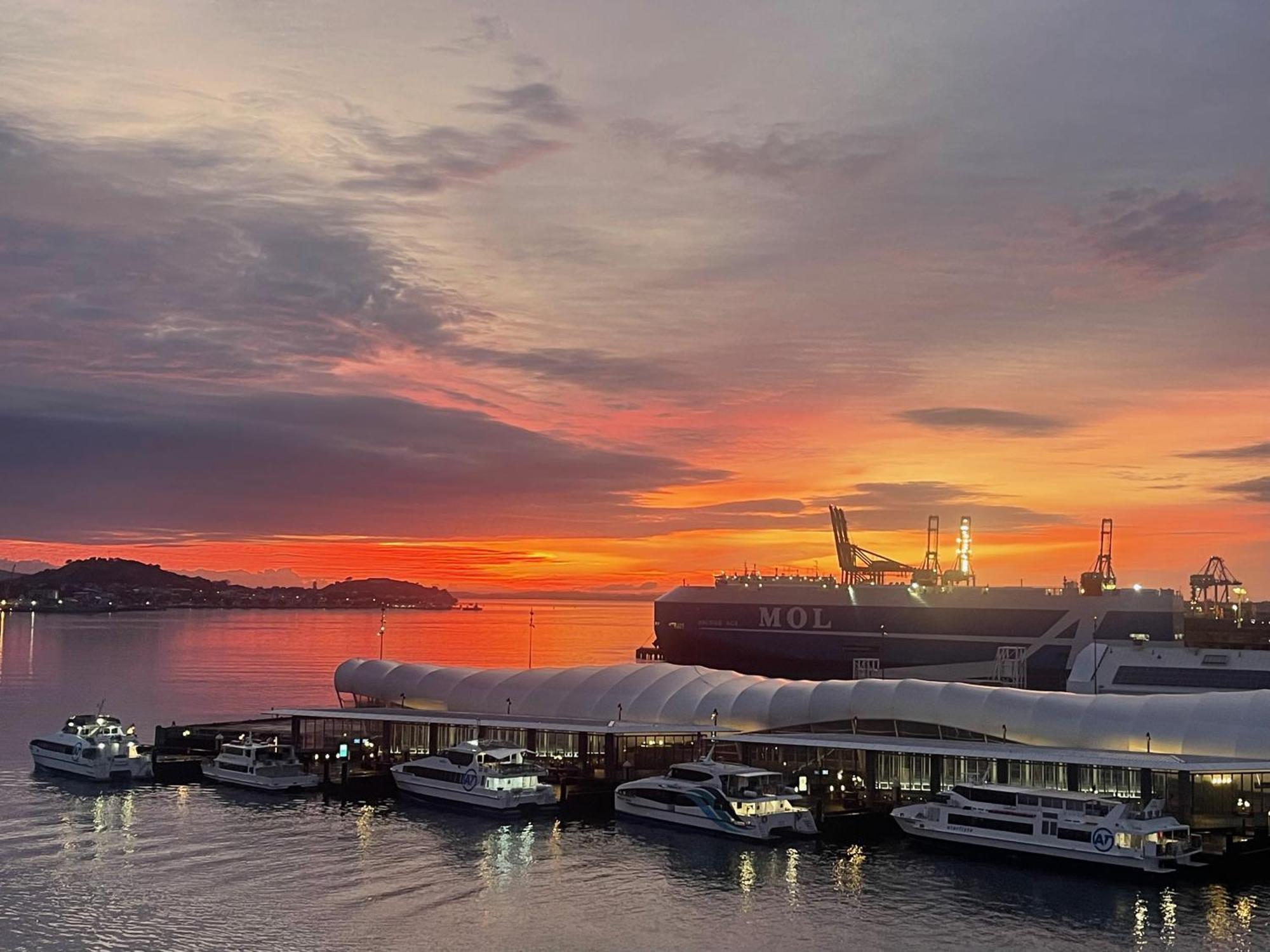 Penthouse With Stunning Harbour Views Apartment Auckland