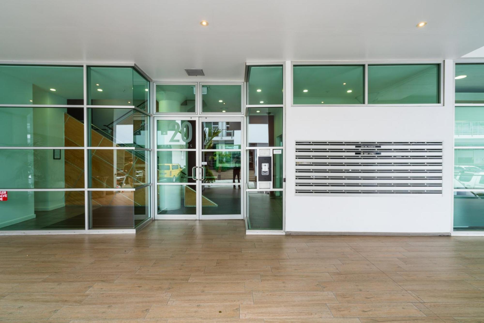 Penthouse With Stunning Harbour Views * Auckland