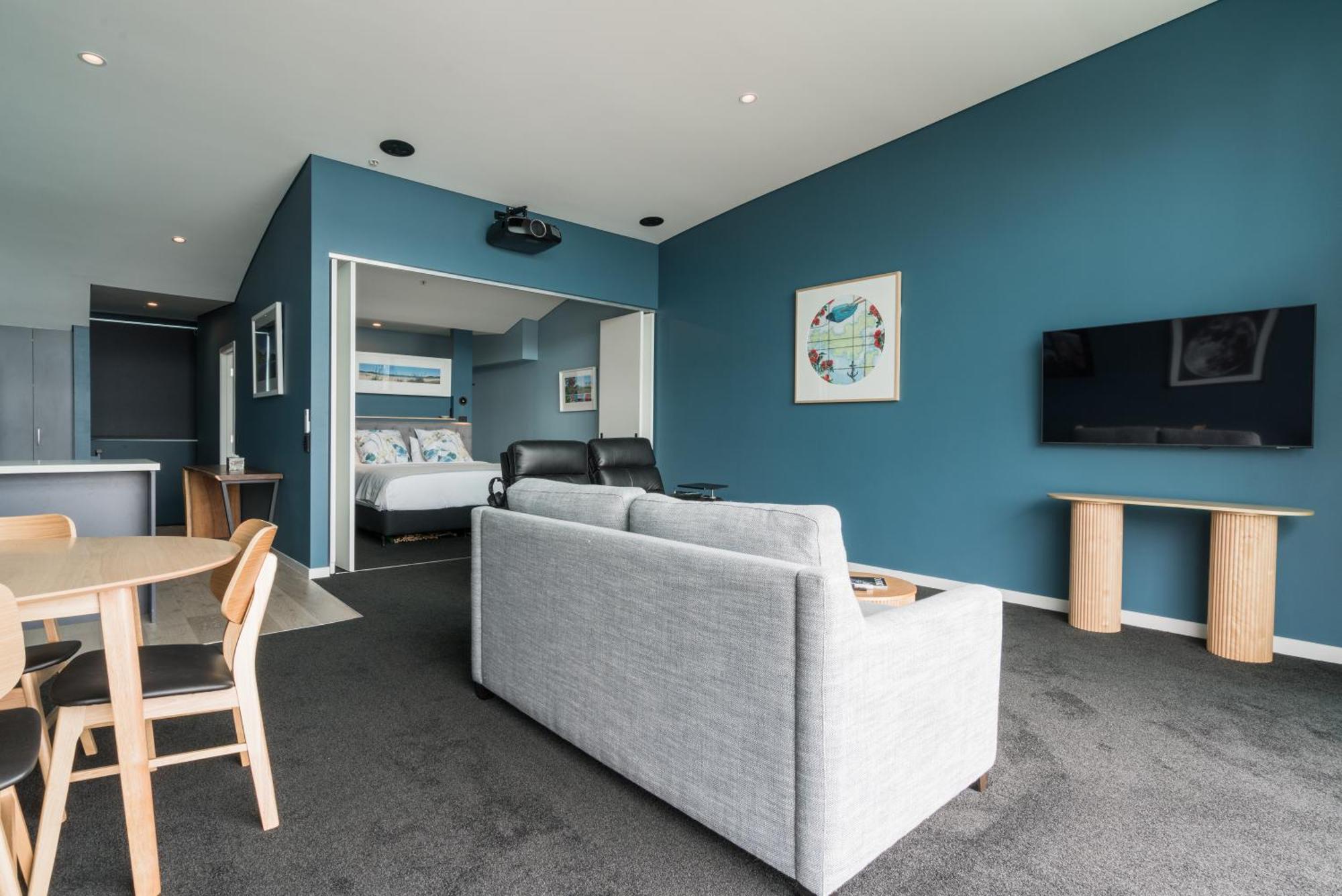 Penthouse With Stunning Harbour Views Apartment *
