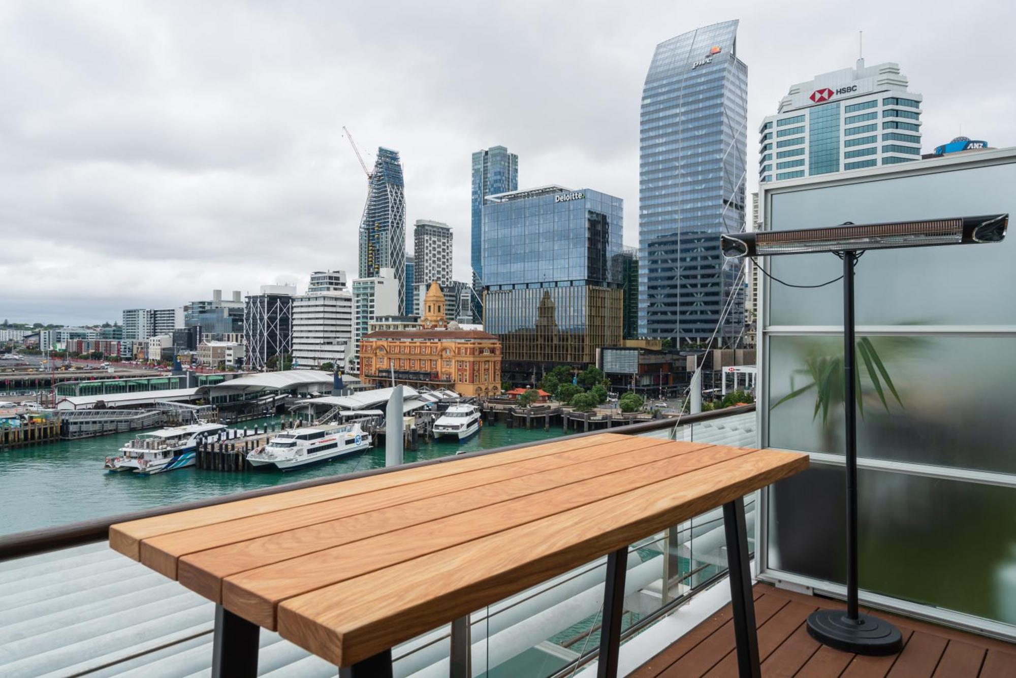 Apartment Penthouse With Stunning Harbour Views Auckland