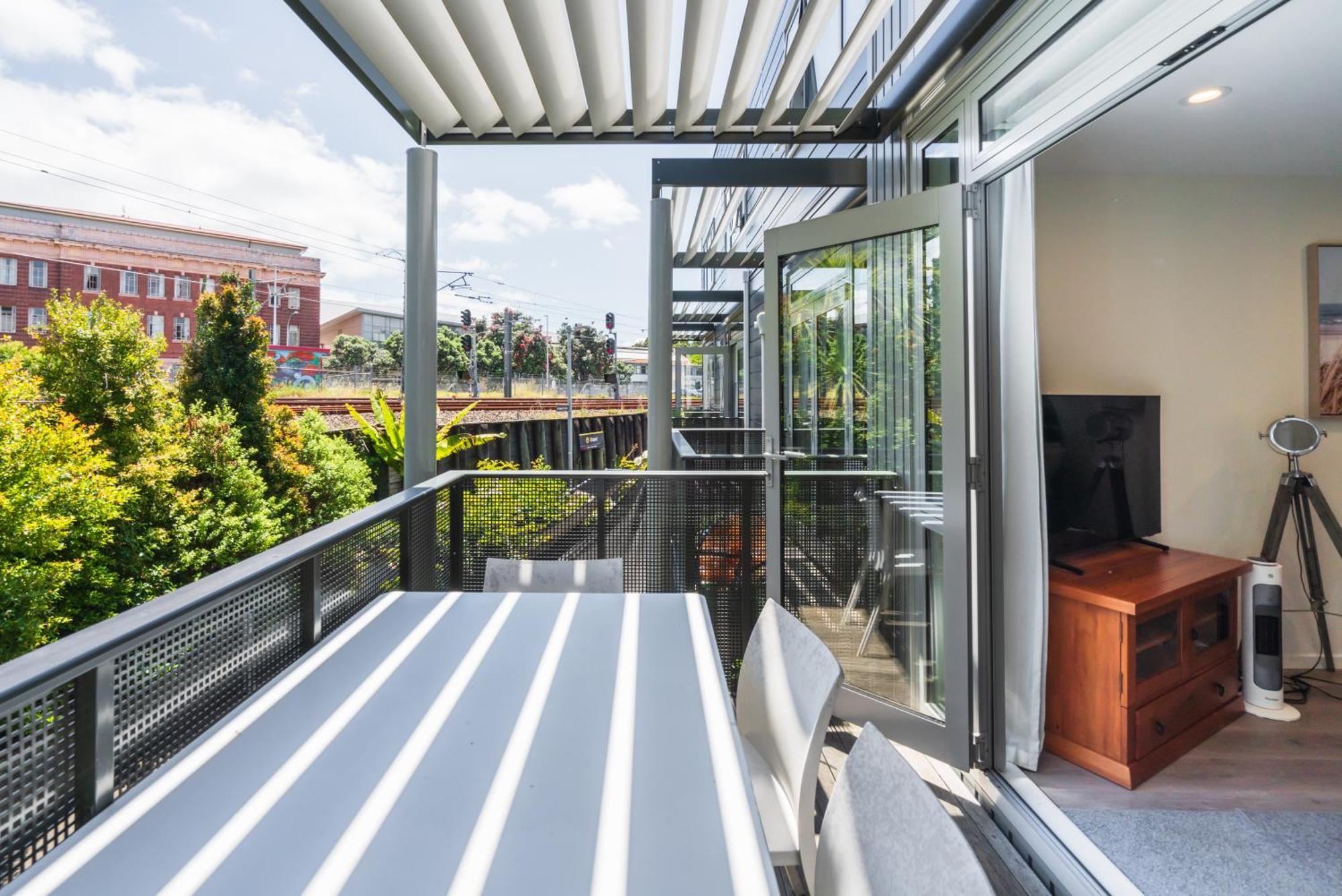 Apartamento Spacious Near Cbd Pool Parking 3br Auckland