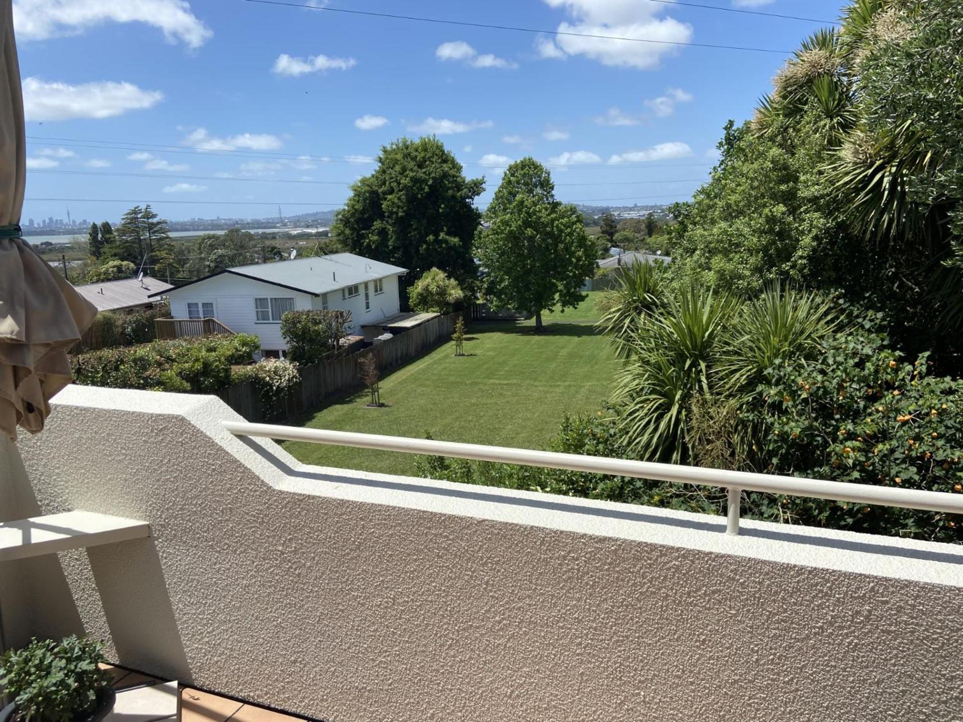 Close Motorway, Free Breakfast, Fabulous Views, Selfcontained Apartment *