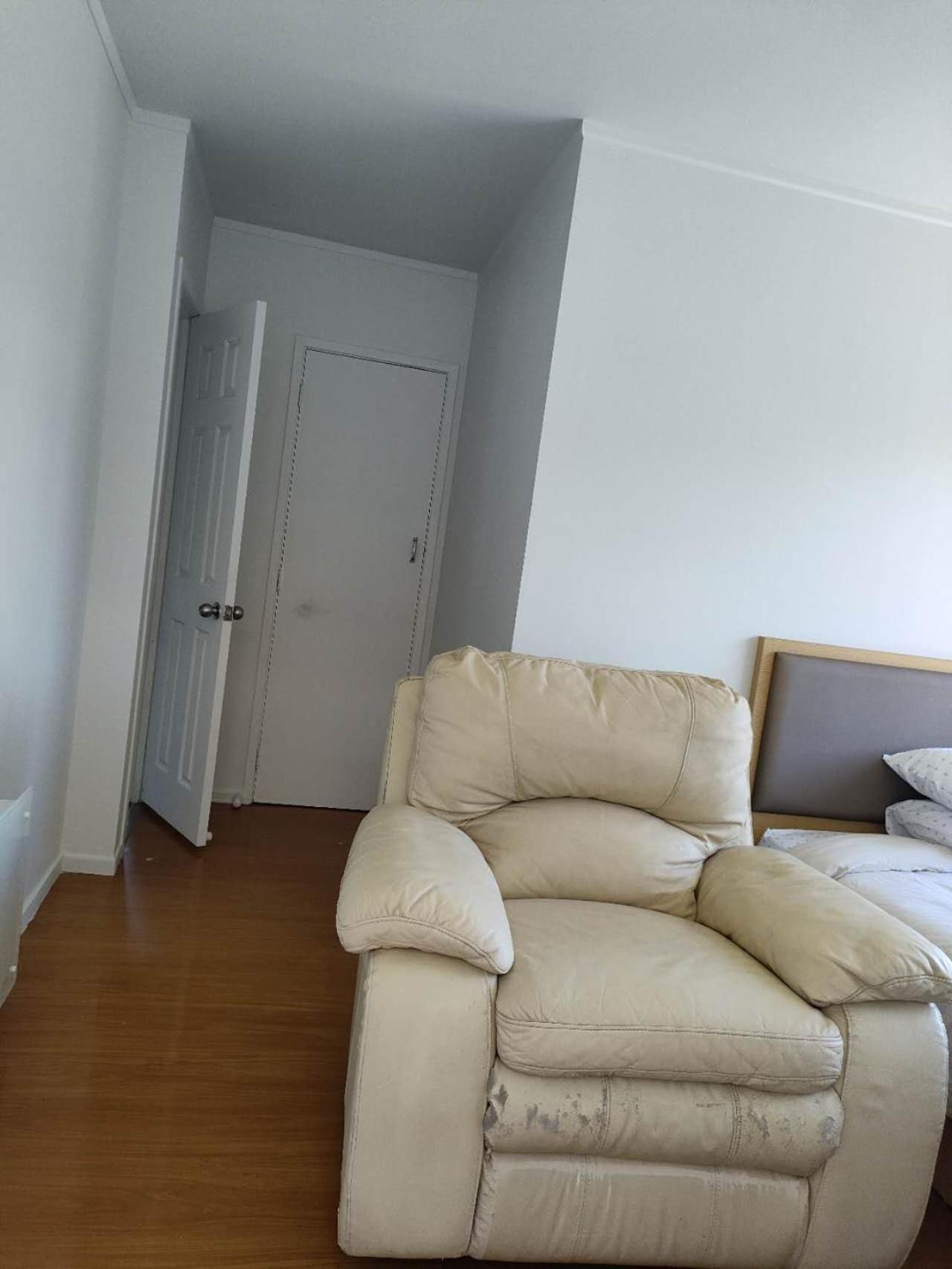 Small 2-bedroom Flat At Rangiatea Road, Epsom,
