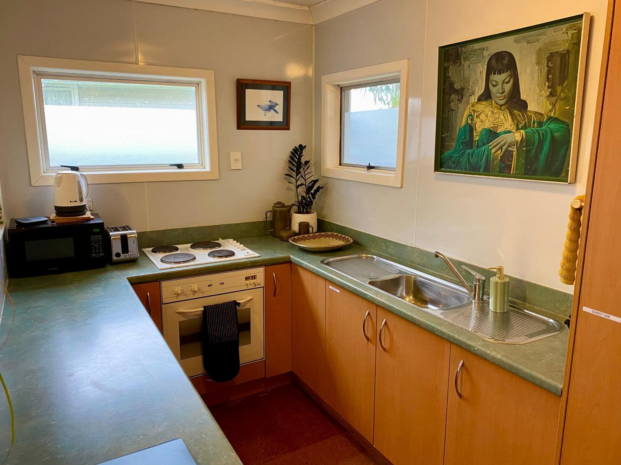 Mangere Bridge Gem Apartment *