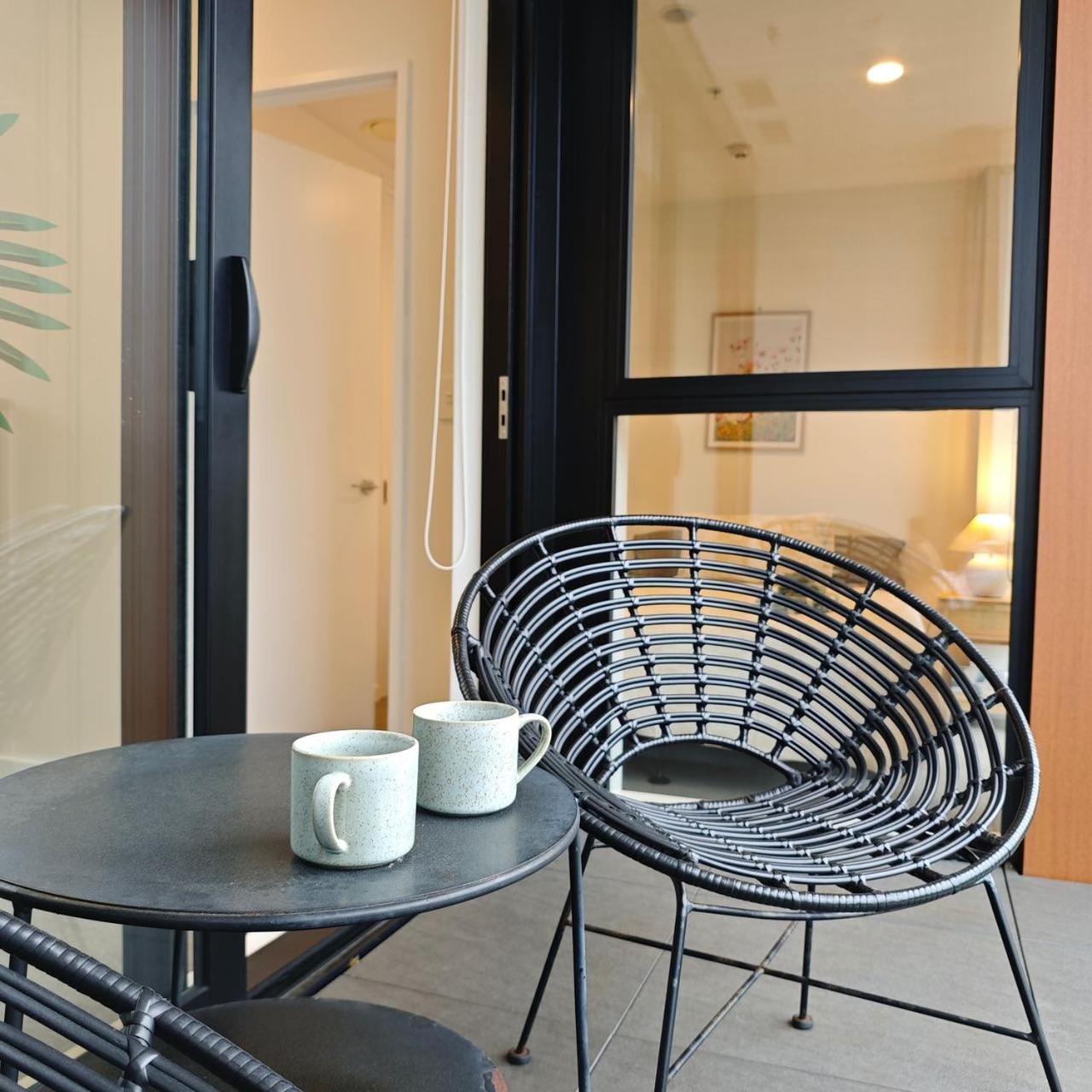Birkenhead Apartment