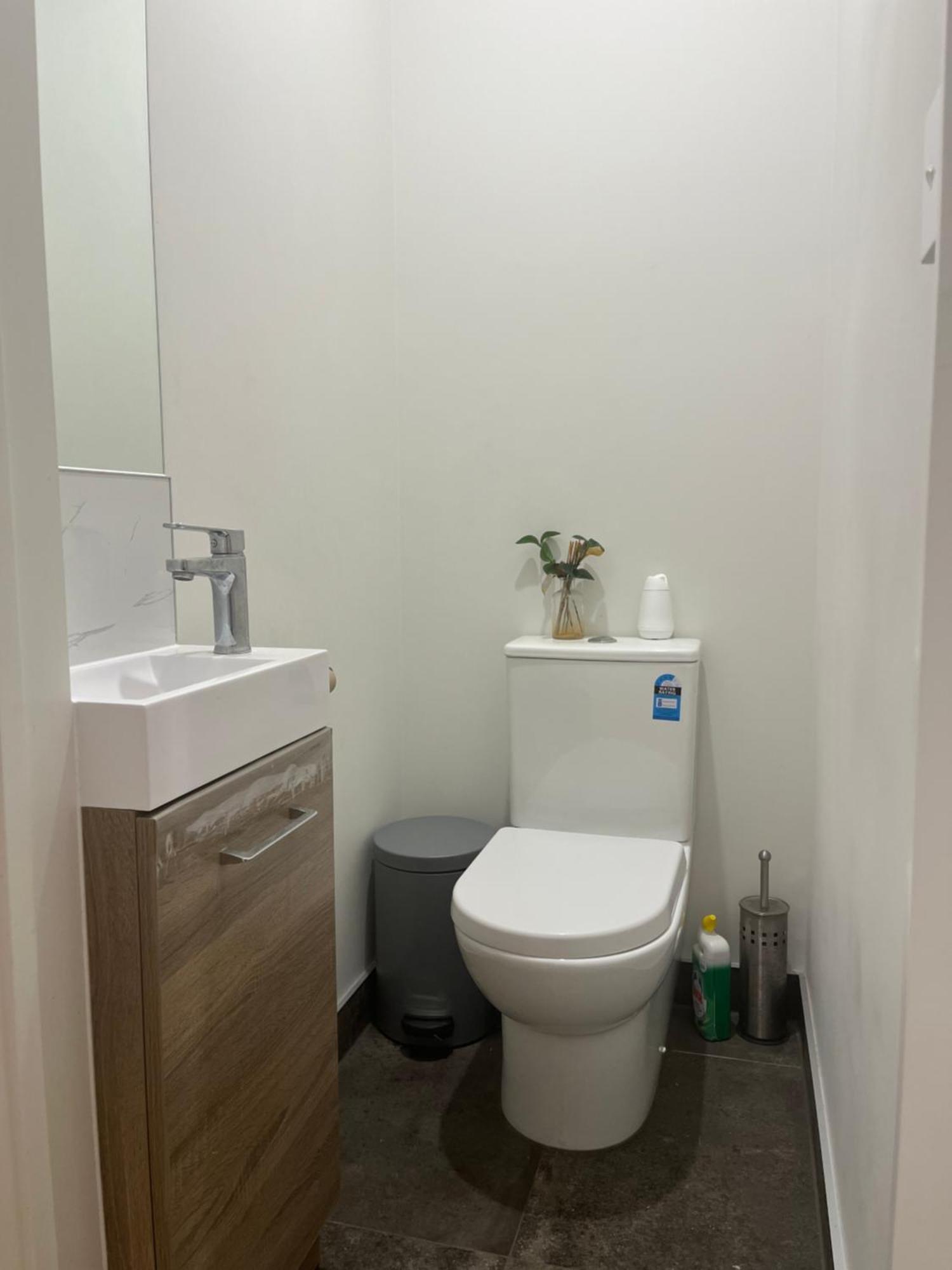 Cozynest2 Bed & Breakfast
