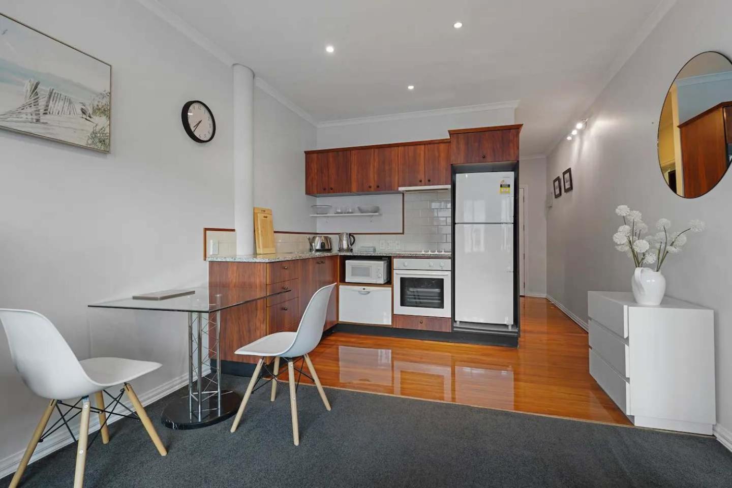 Apartment 1br Near Viaduct And Queen St Auckland
