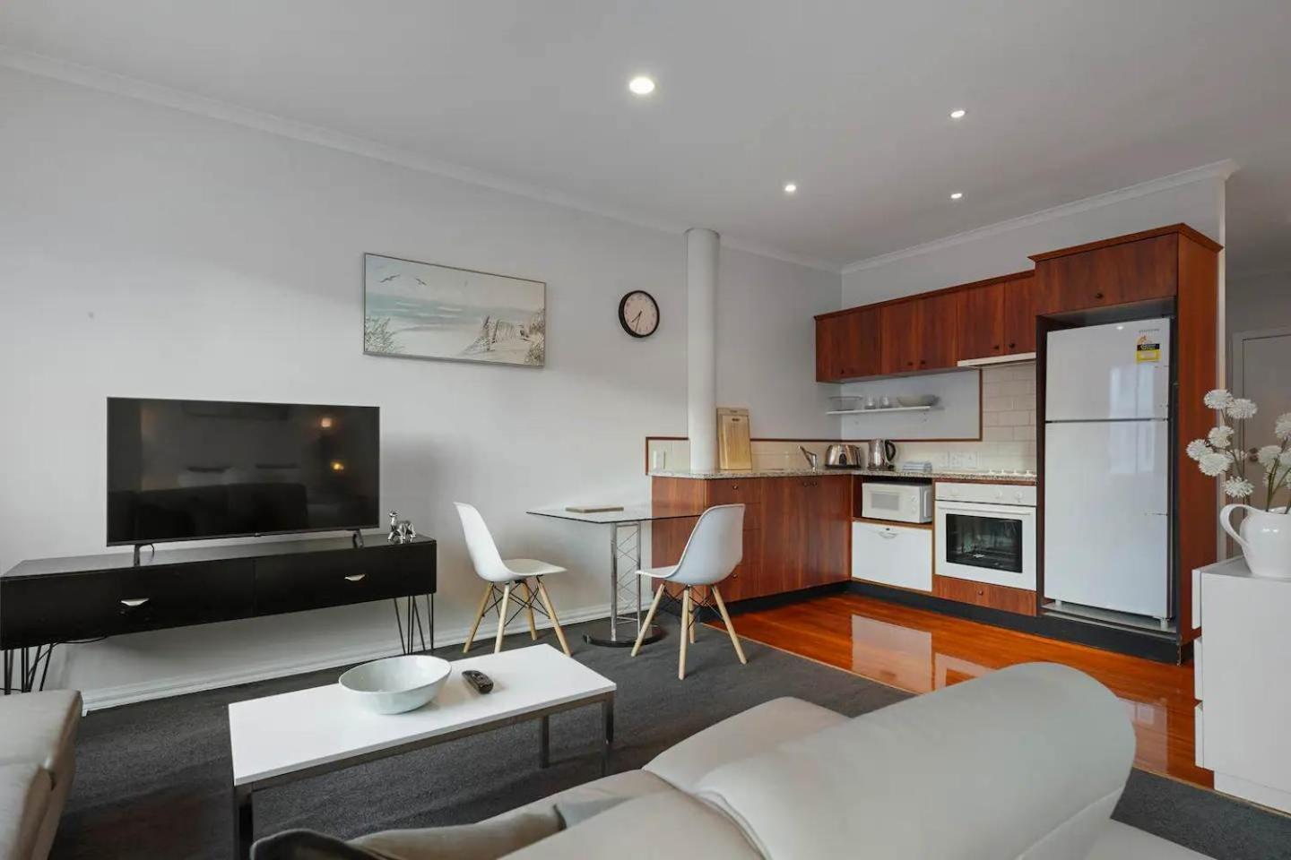 1br Near Viaduct And Queen St * Auckland
