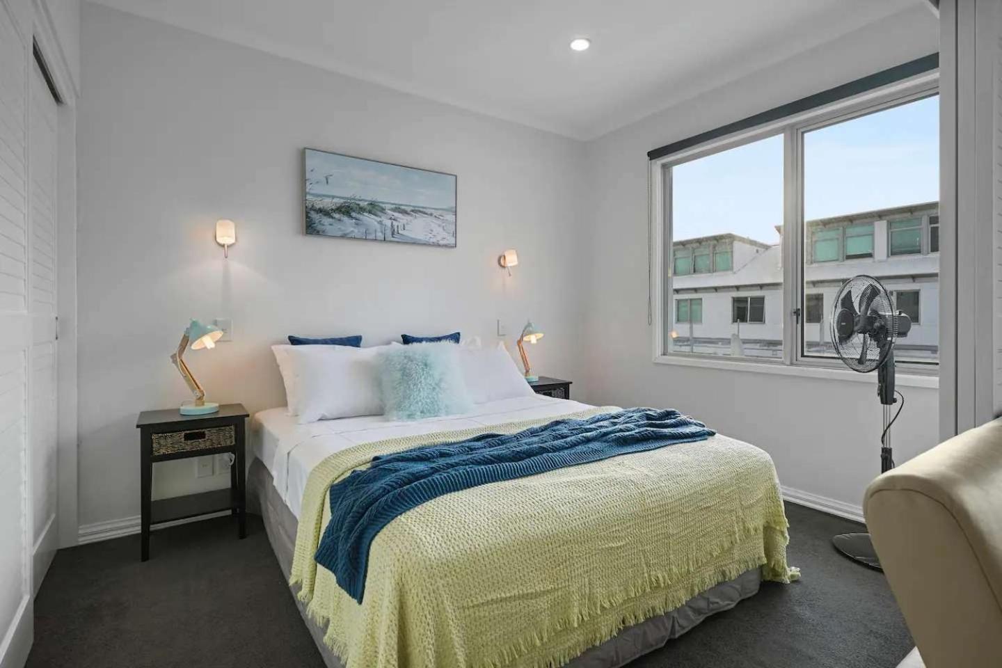 Apartment 1br Near Viaduct And Queen St *