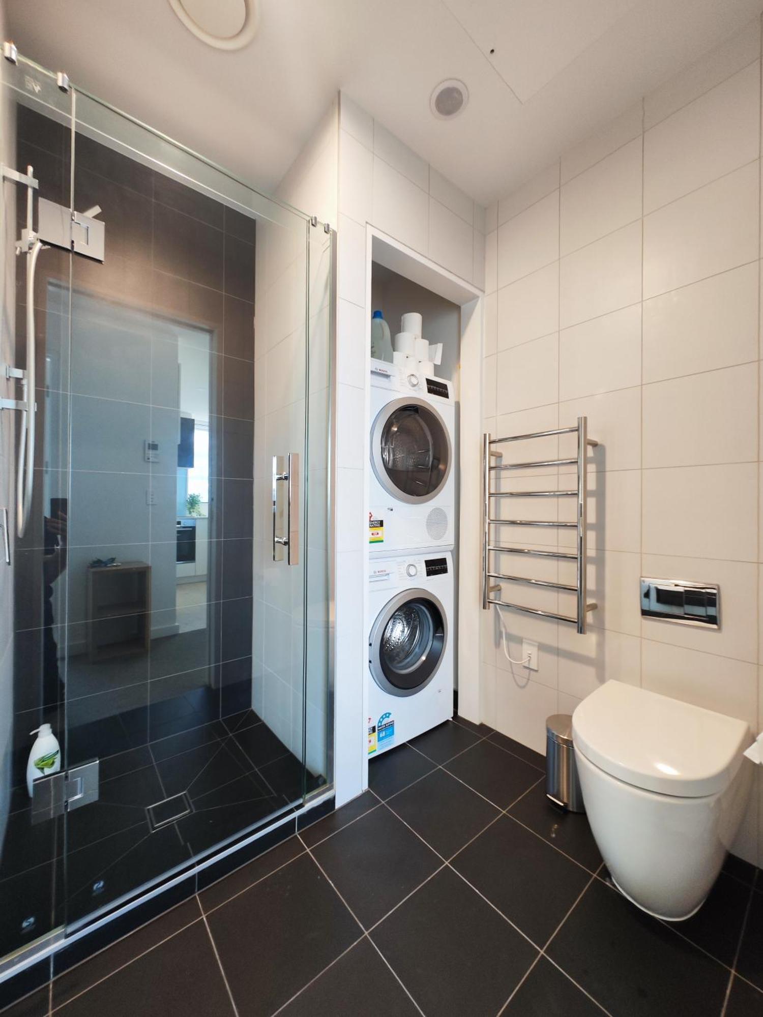 Birkenhead Apartment