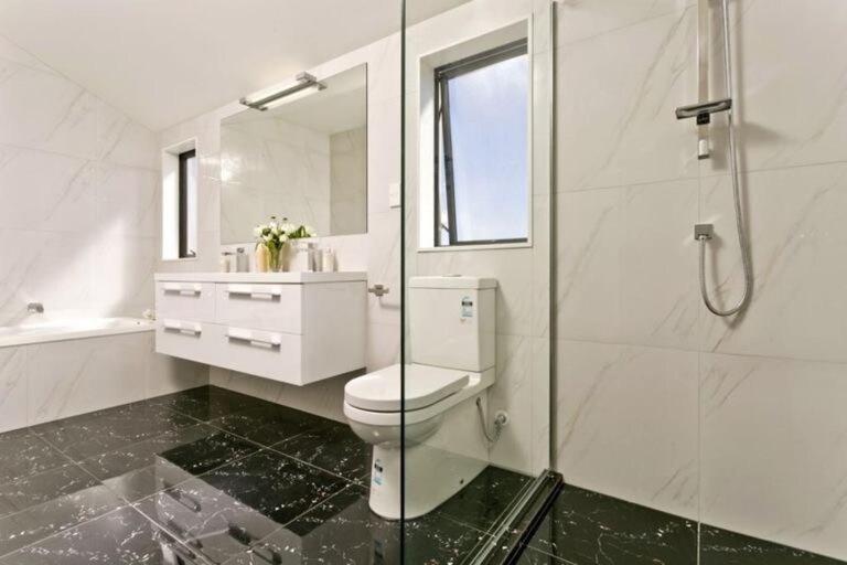 Family Spacious Takapuna Parking Netflix