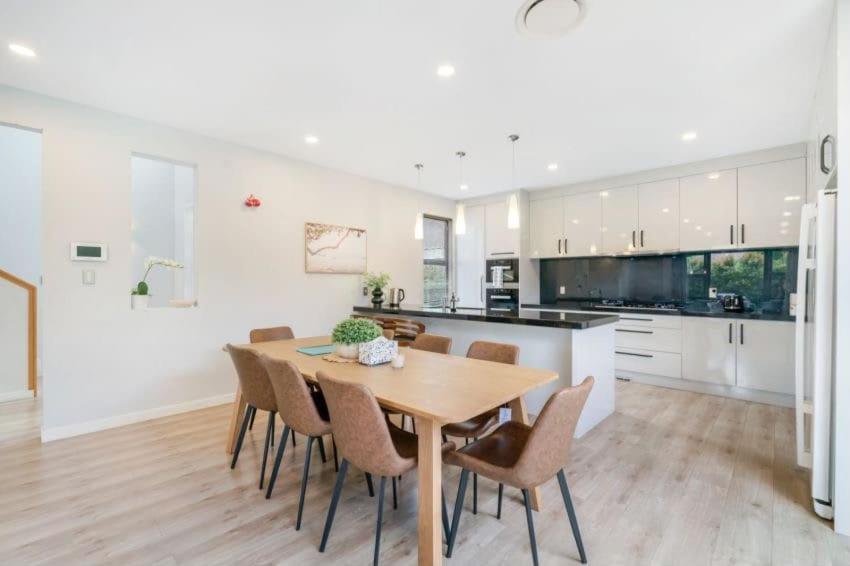 Family Spacious Takapuna Parking Netflix Auckland