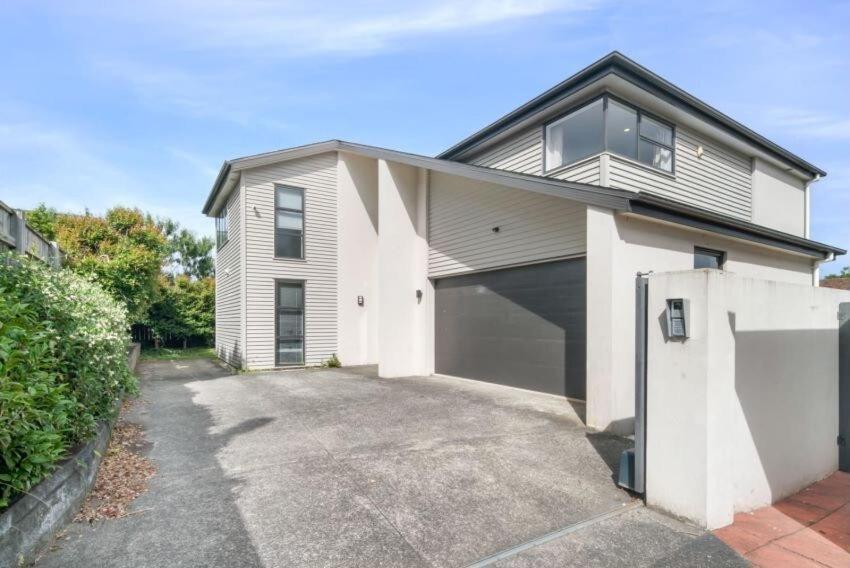 Villa Family Spacious Takapuna Parking Netflix Auckland