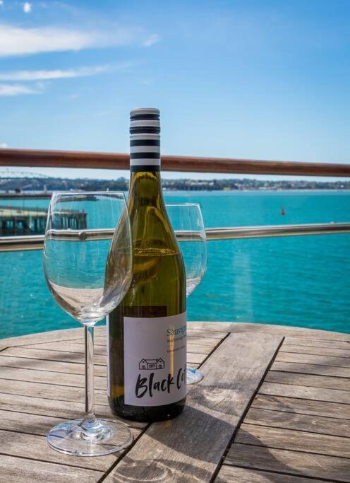 Large 1br With Gorgeous Sea Views * Auckland