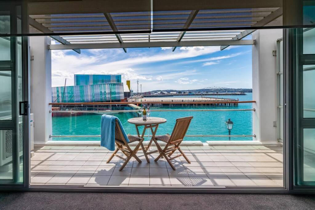 Apartment Large 1br With Gorgeous Sea Views