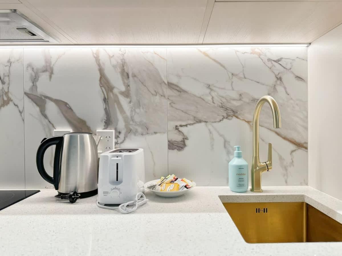 Modern Elegance - Cbd Luxury 1br On Queen St