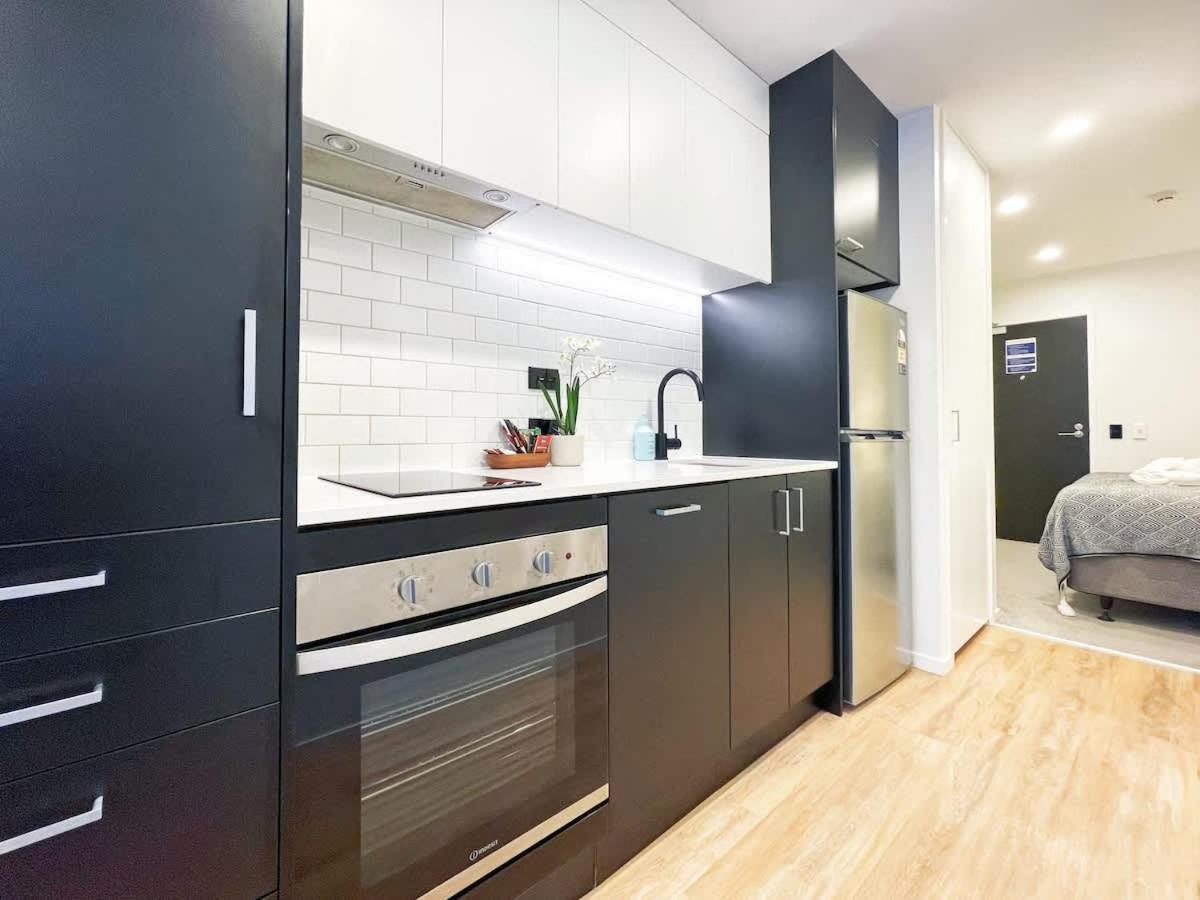 Apartment Serene Cityscape 1b Near Skytower Vs Gym Pool Sauna Auckland