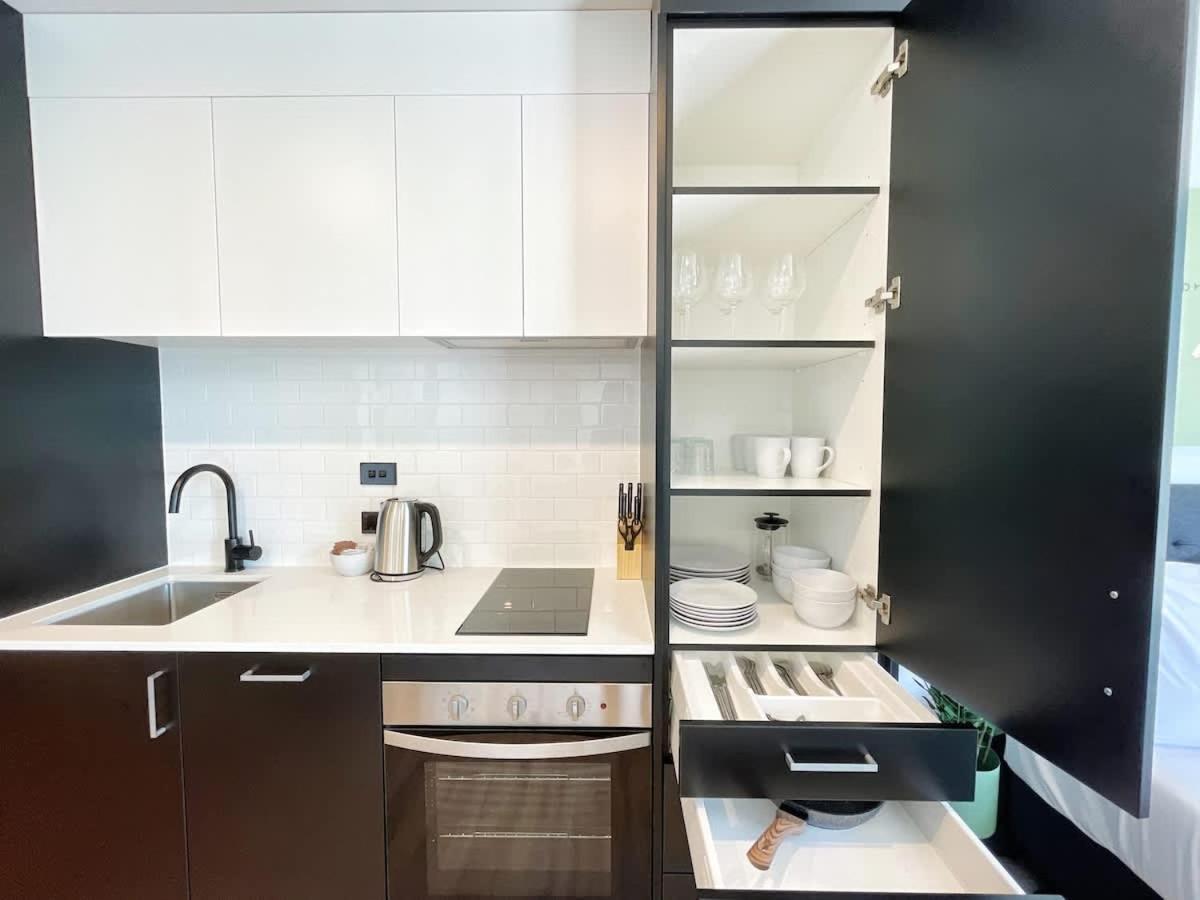 Fresh Comfy Nearby Skytower - Pool Gym Sauna Apartment Auckland