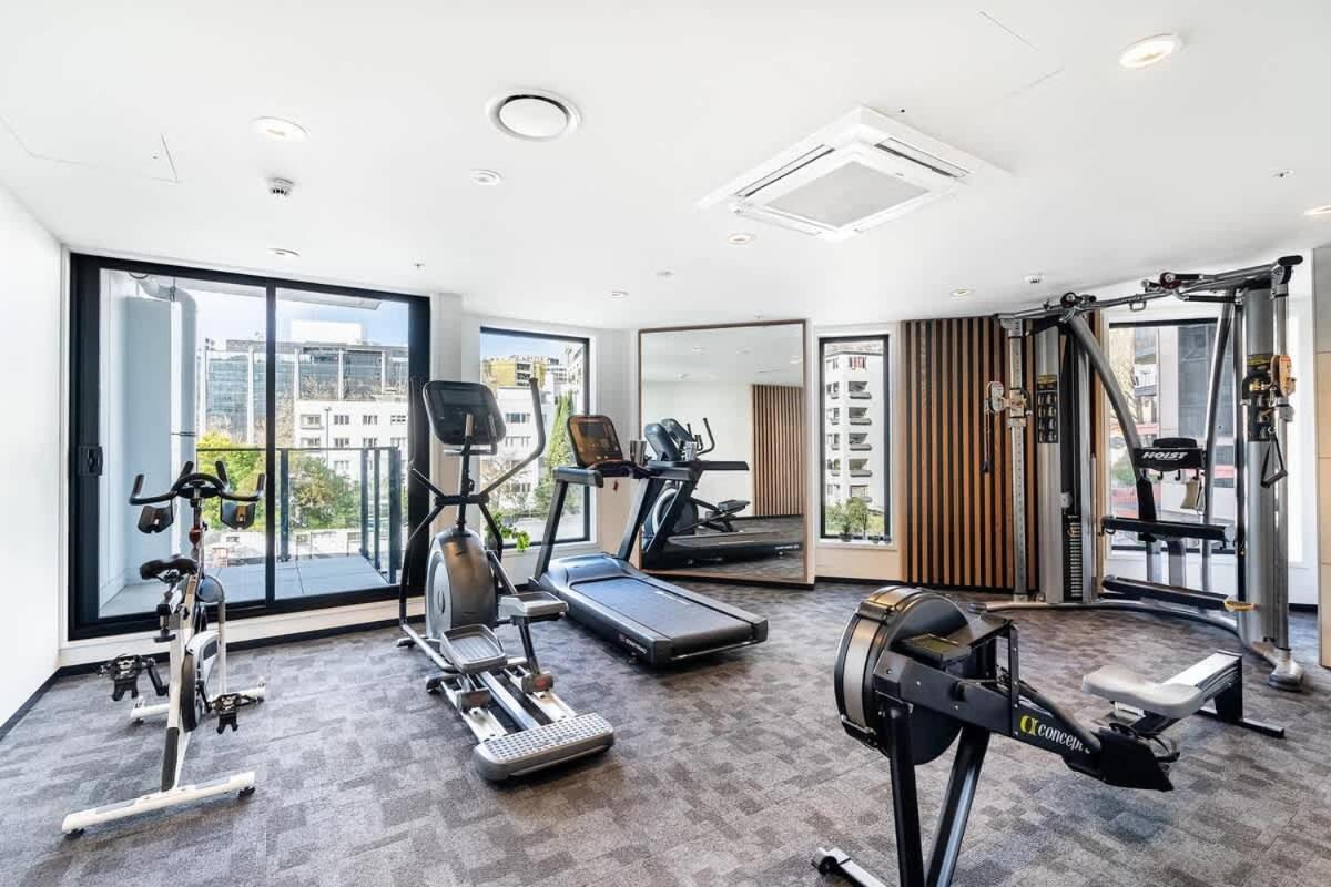 Apartment Fresh Comfy Nearby Skytower - Pool Gym Sauna Auckland