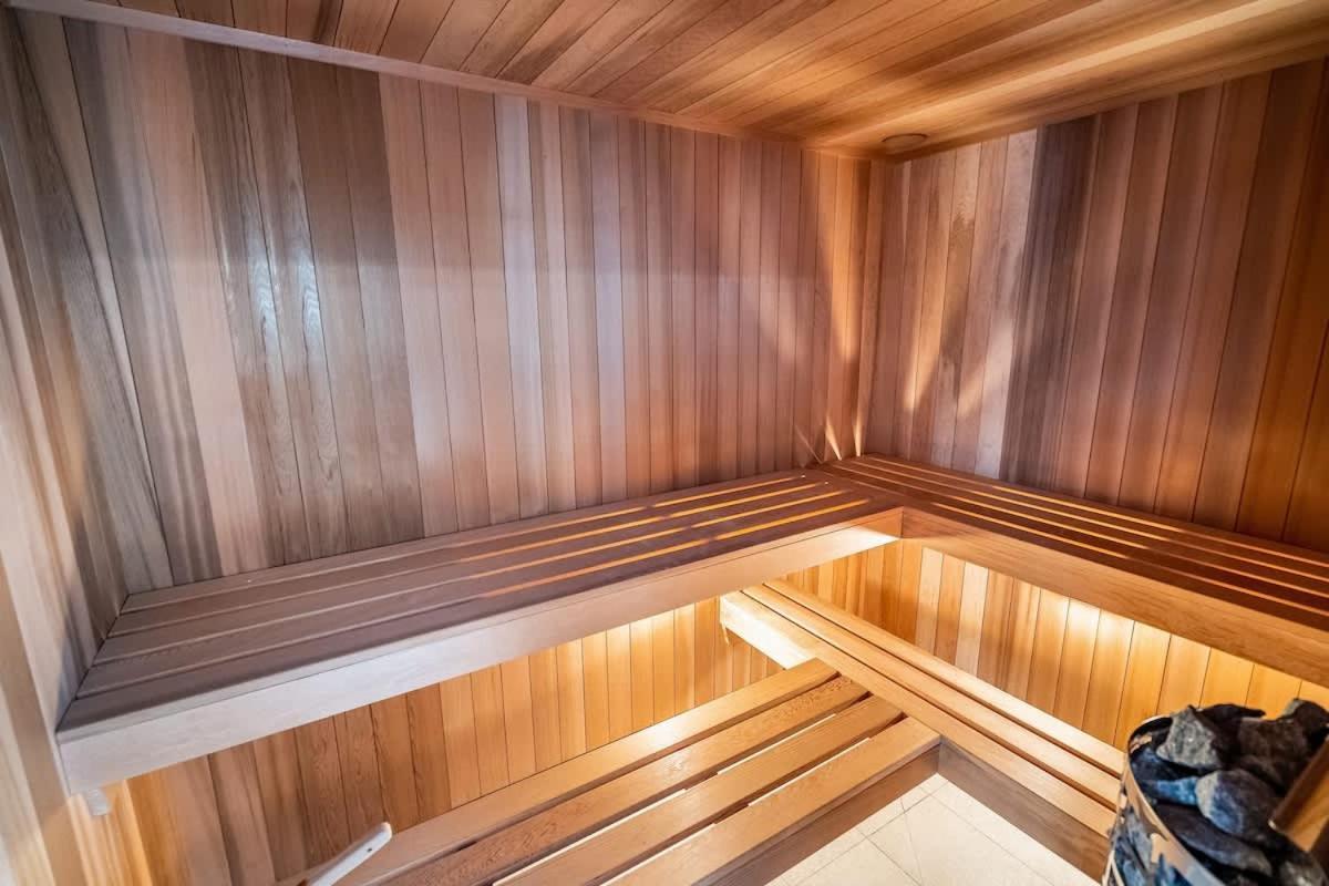 Inner Near Skytower-pool Gym Sauna