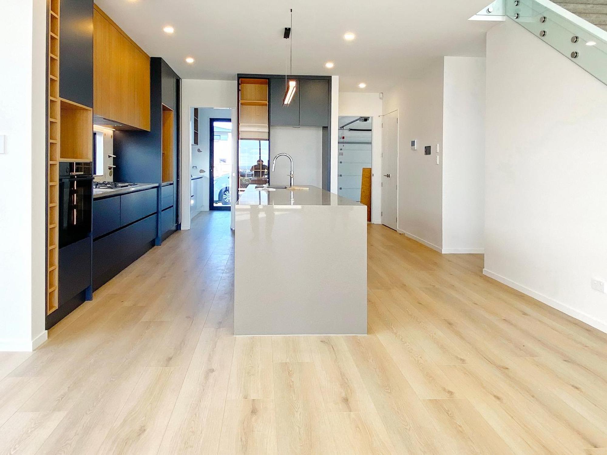 Designer Brand New Large House Flat Bush * Auckland
