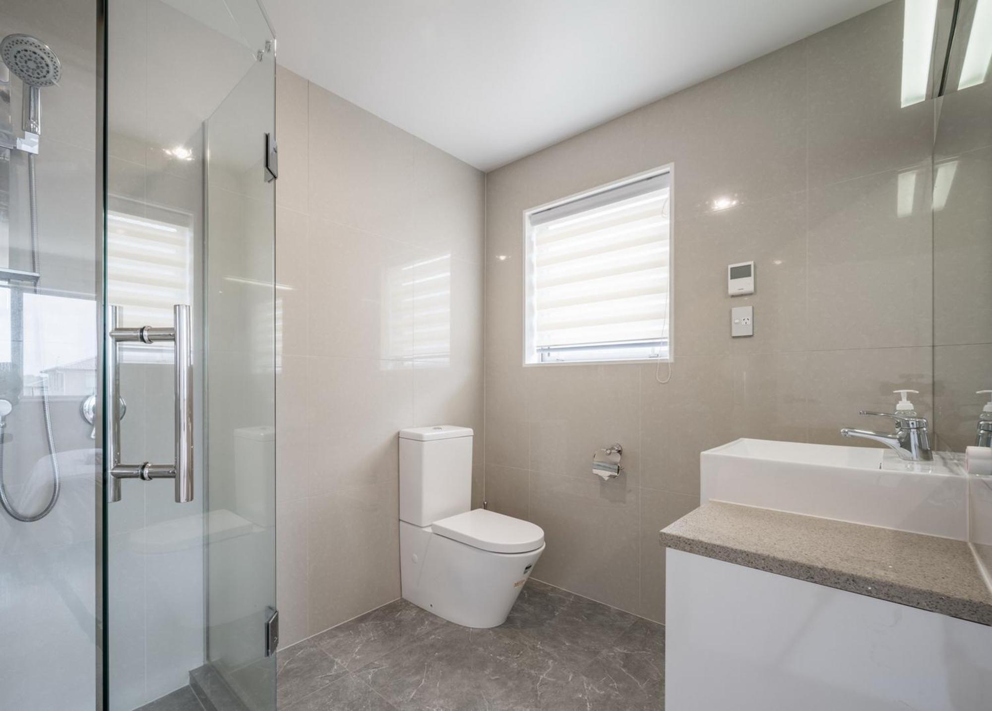 Designer Brand New Large House Flat Bush Auckland