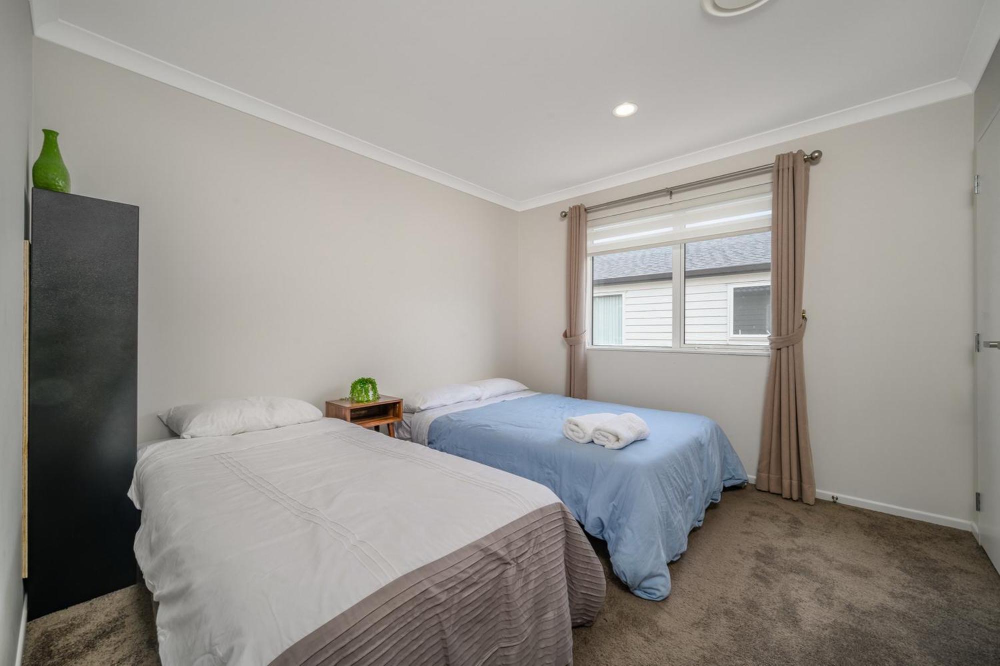 Designer Brand New Large House Flat Bush Auckland