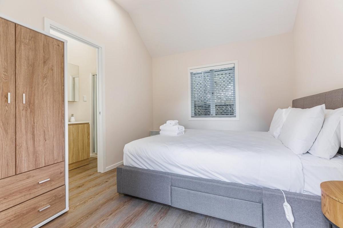 Serene 2br W Grill & Yard Holiday home