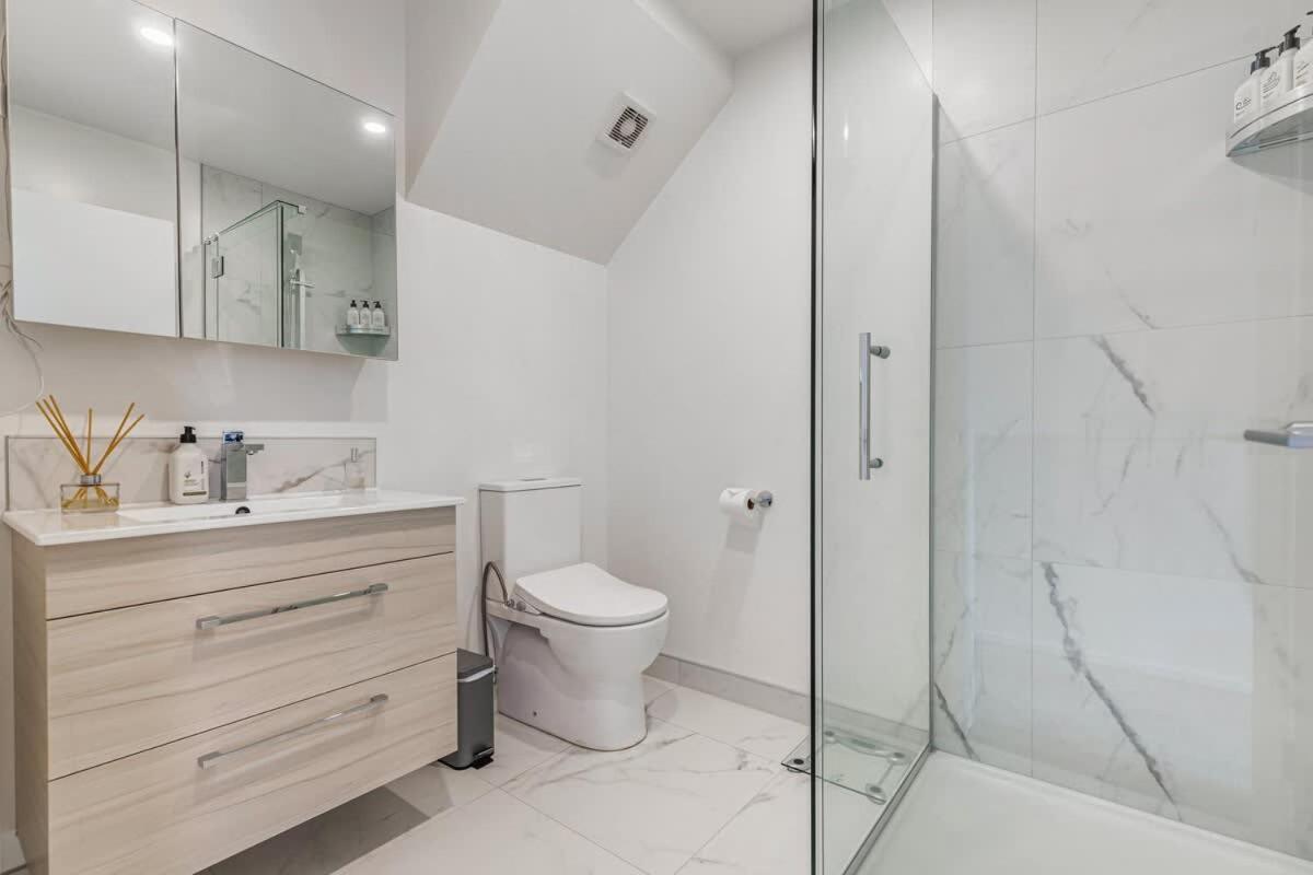 Modern 2br Townhouse Close To Aucklands Auckland