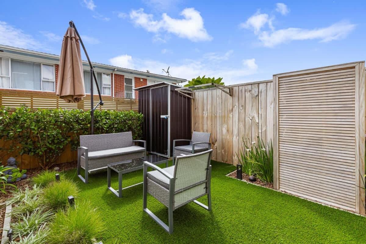 Modern 2br Townhouse Close To Aucklands