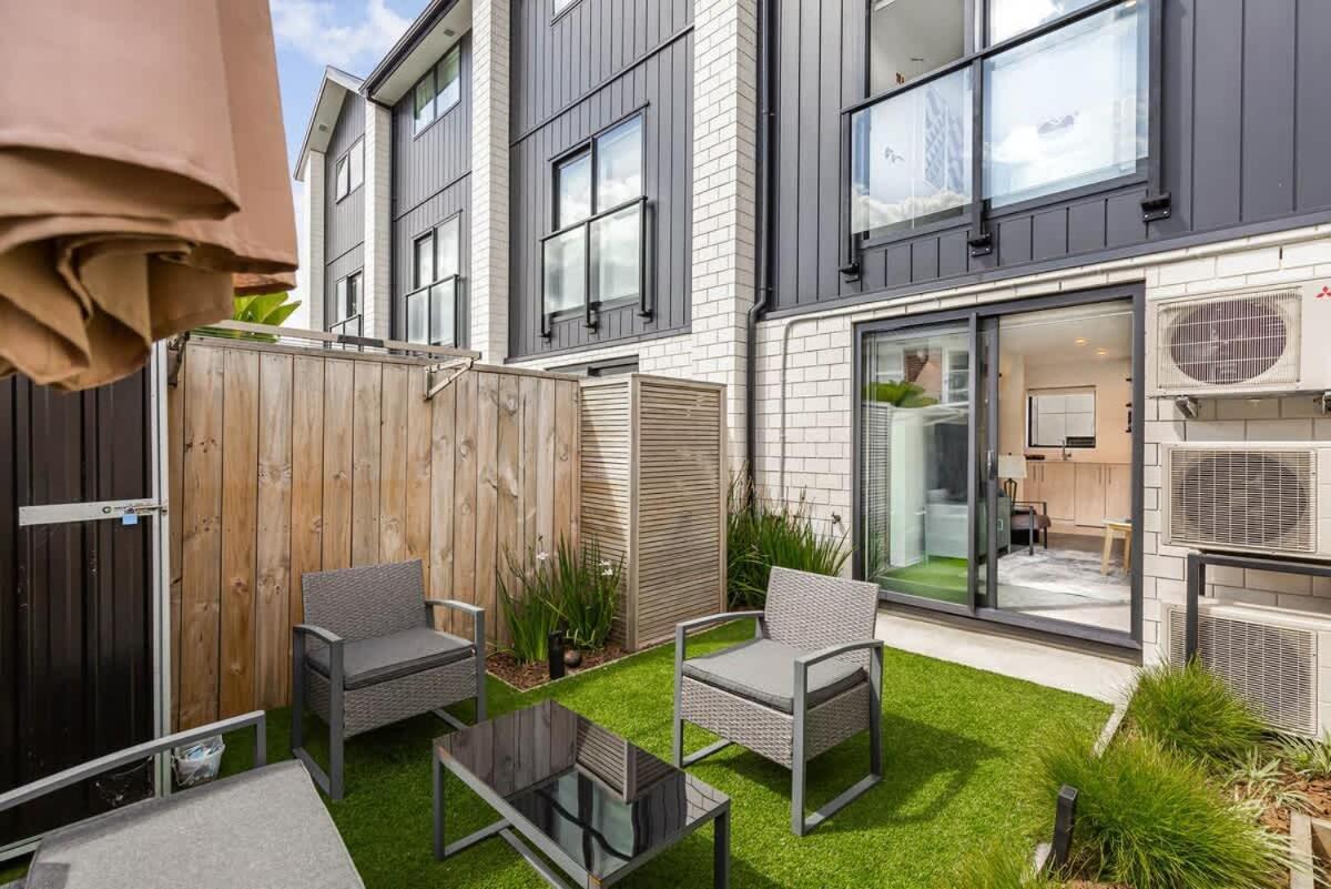 Modern 2br Townhouse Close To Aucklands Holiday home
