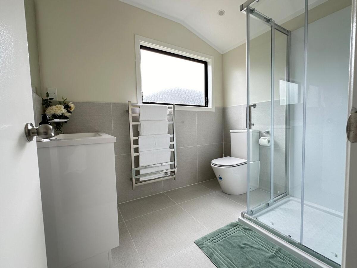 A Away From - Bucklands Luxury 3-bedroom Garden