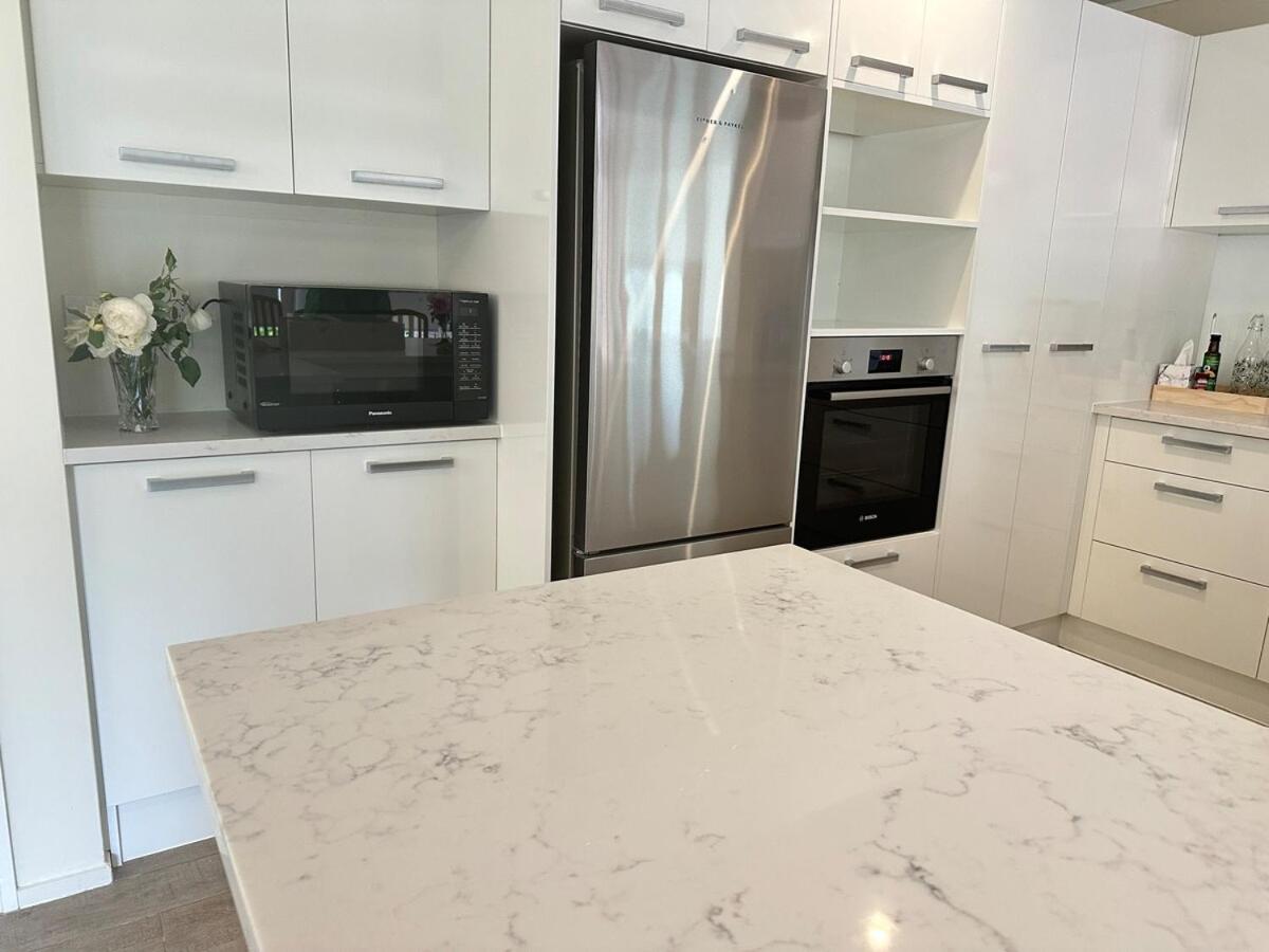 A Away From - Bucklands Luxury 3-bedroom Garden Villa