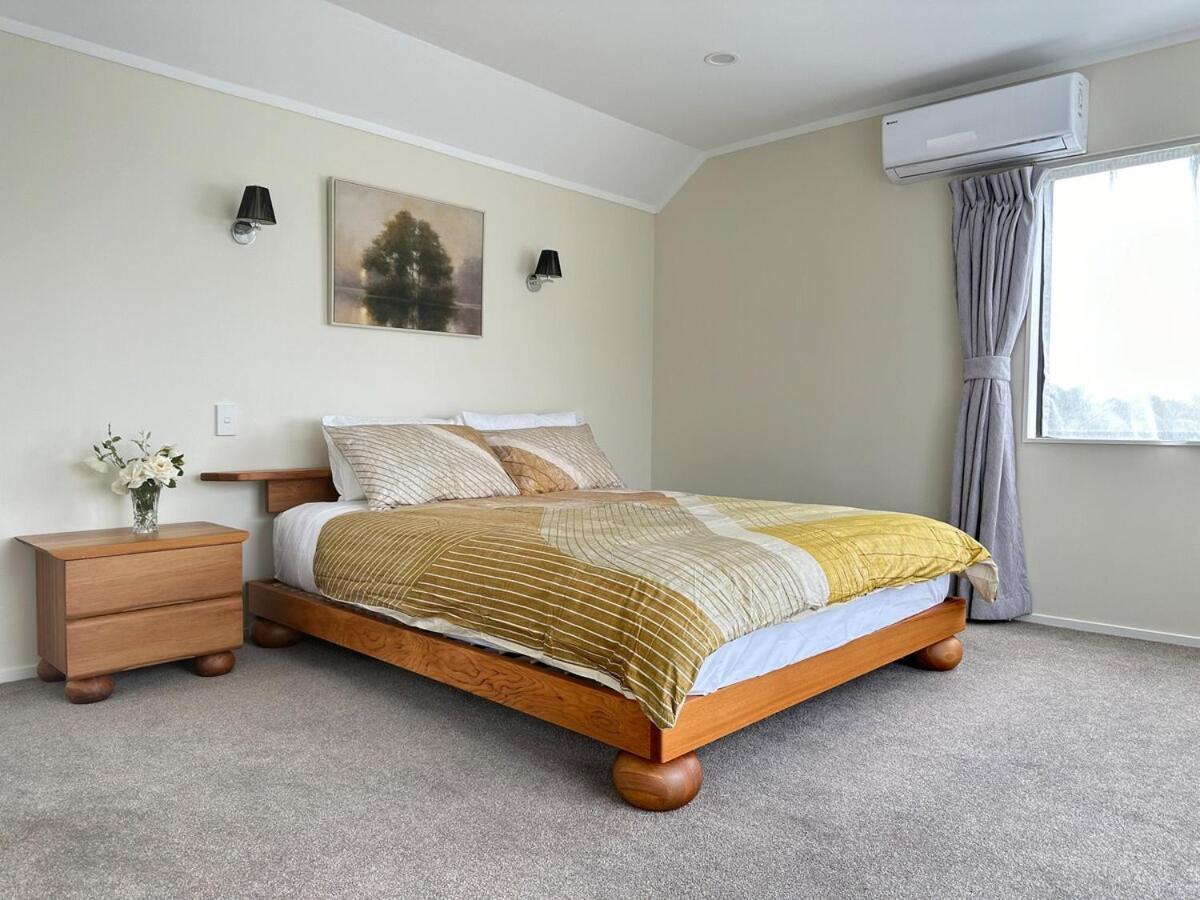 A Away From - Bucklands Luxury 3-bedroom Garden