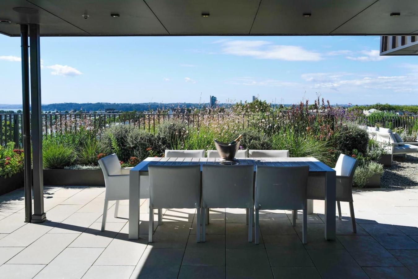 Ponsonby Penthouse Apartment