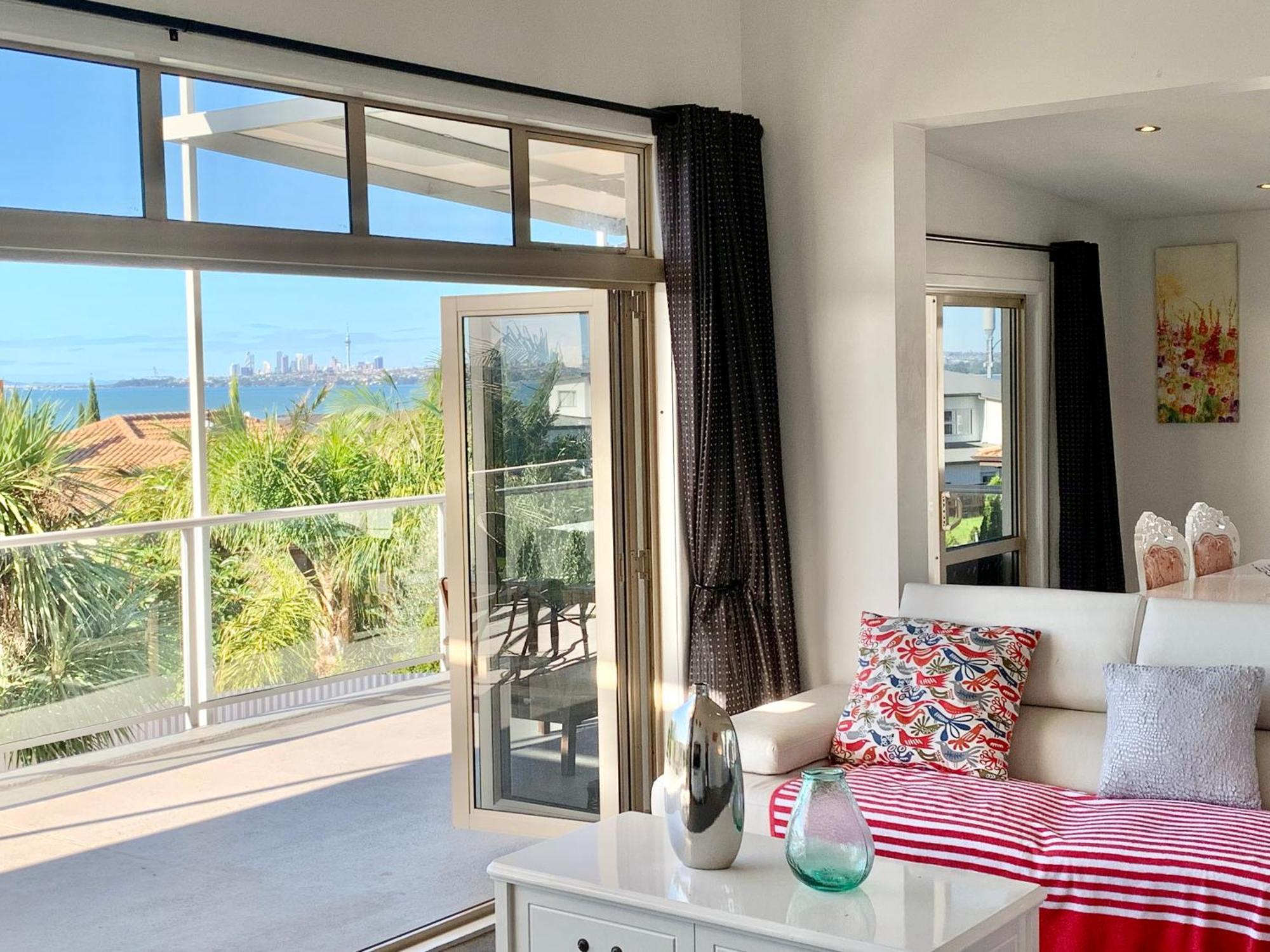 Guest house Amazing Seaview House 4*