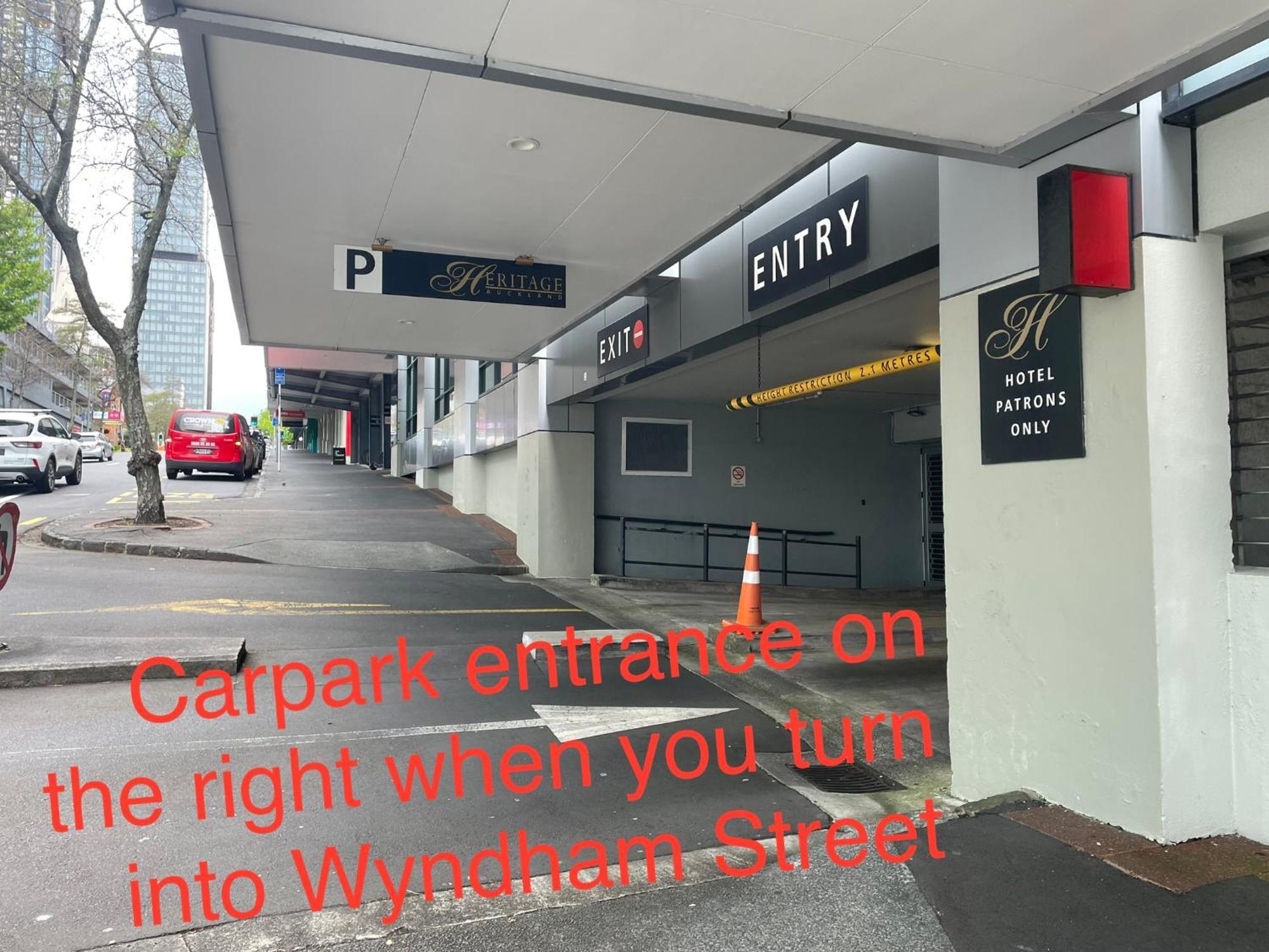 Luxury Heritage With Free Parking, Pools And Gyms * Auckland