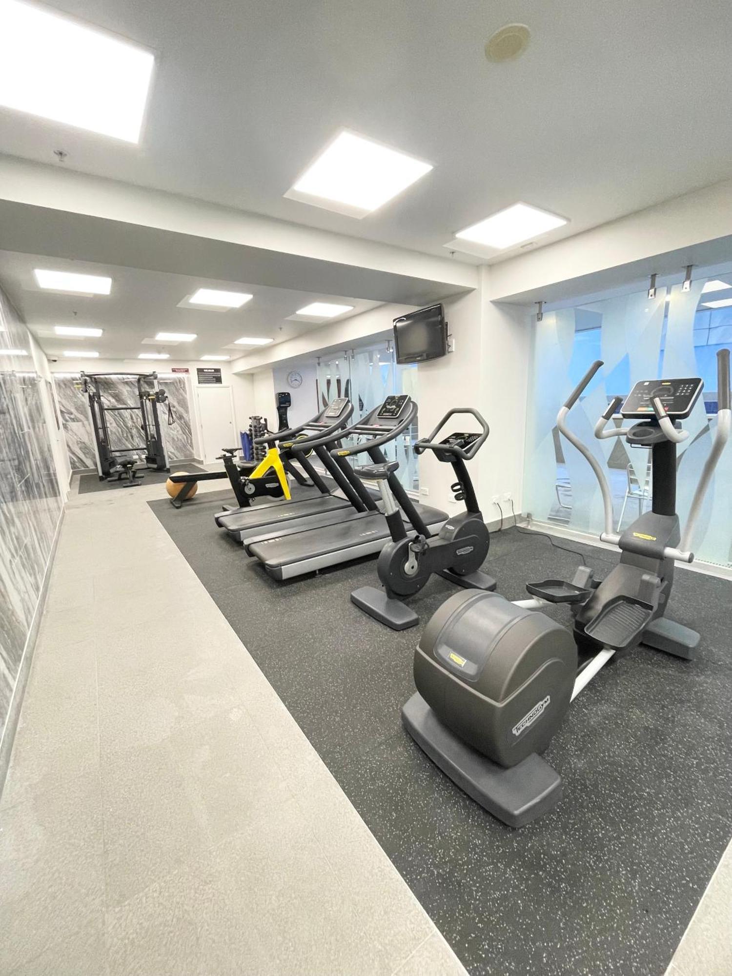 Luxury Heritage With Free Parking, Pools And Gyms