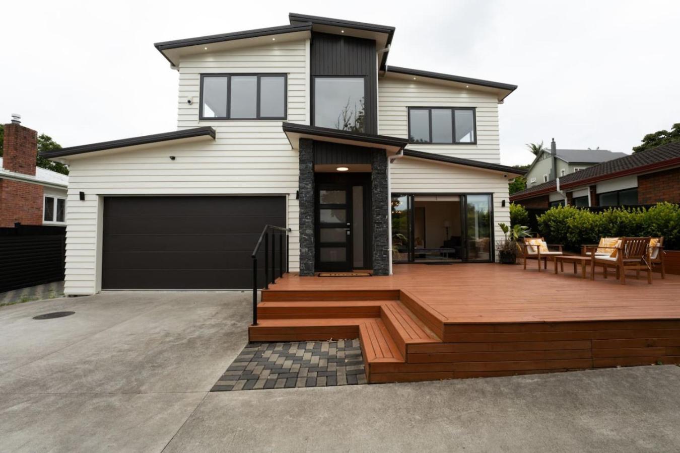 5 Brm Luxurious - Epsom