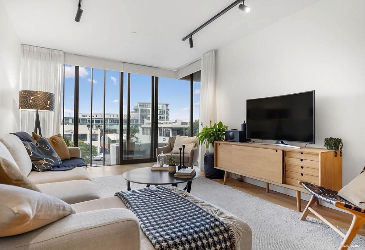 Upscale Abode In Prime Location - Free Parking Apartment Auckland
