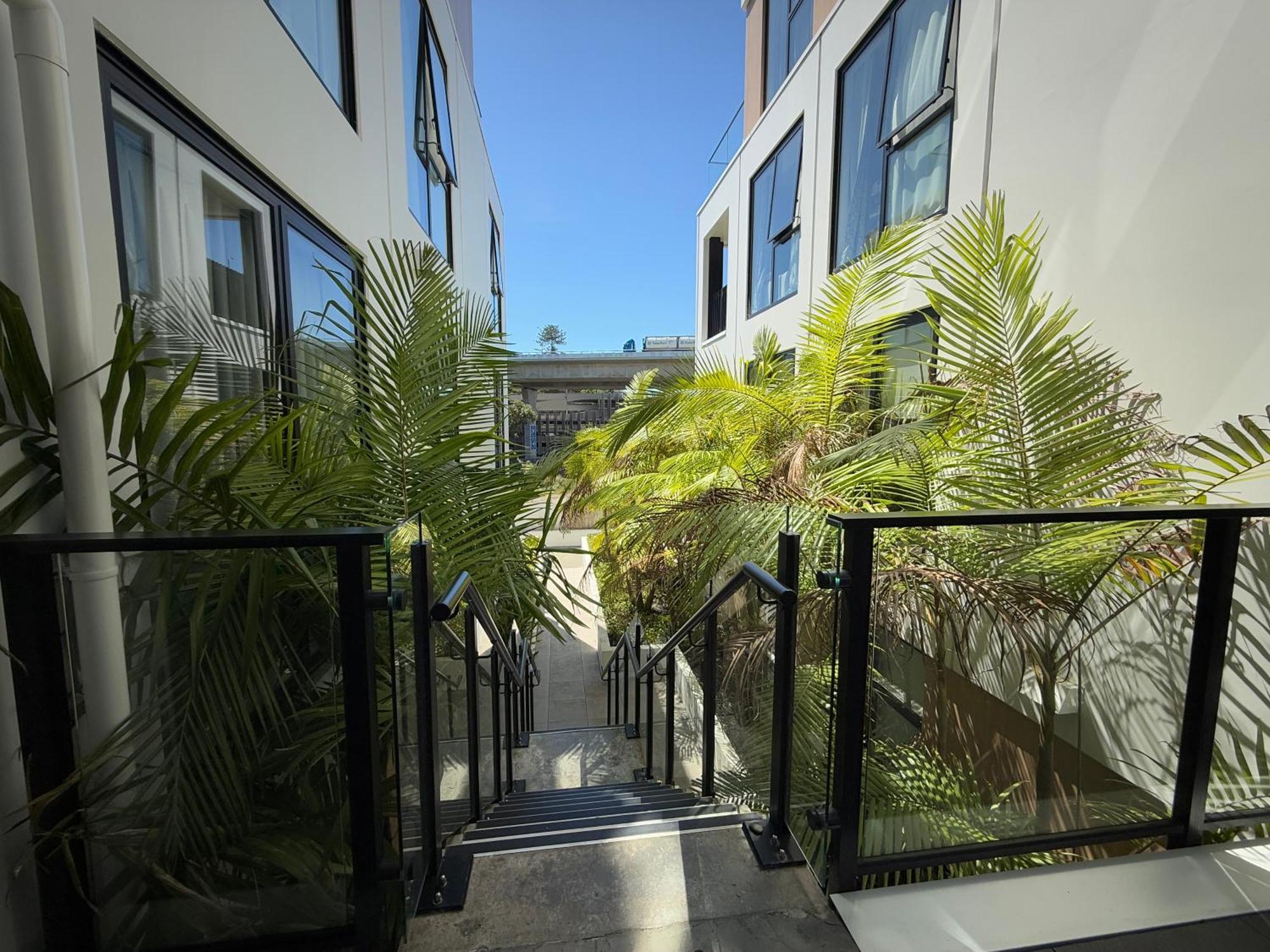 Epsom Retreat 2b With Balcony Free Parking Apartment Auckland