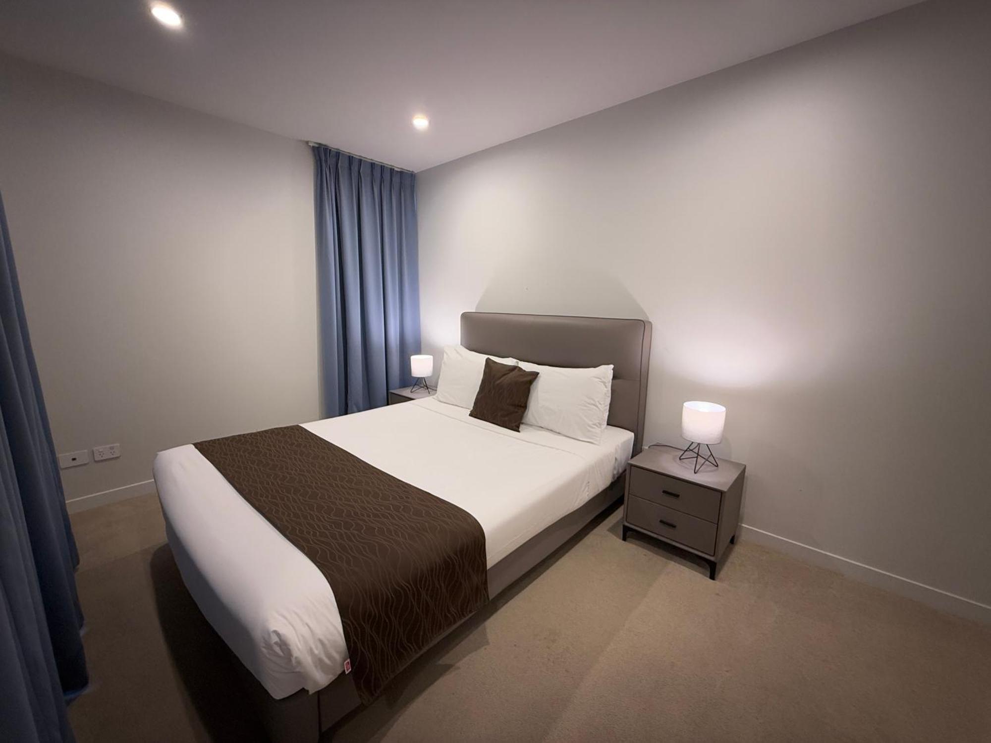 Epsom Retreat 2b With Balcony Free Parking *