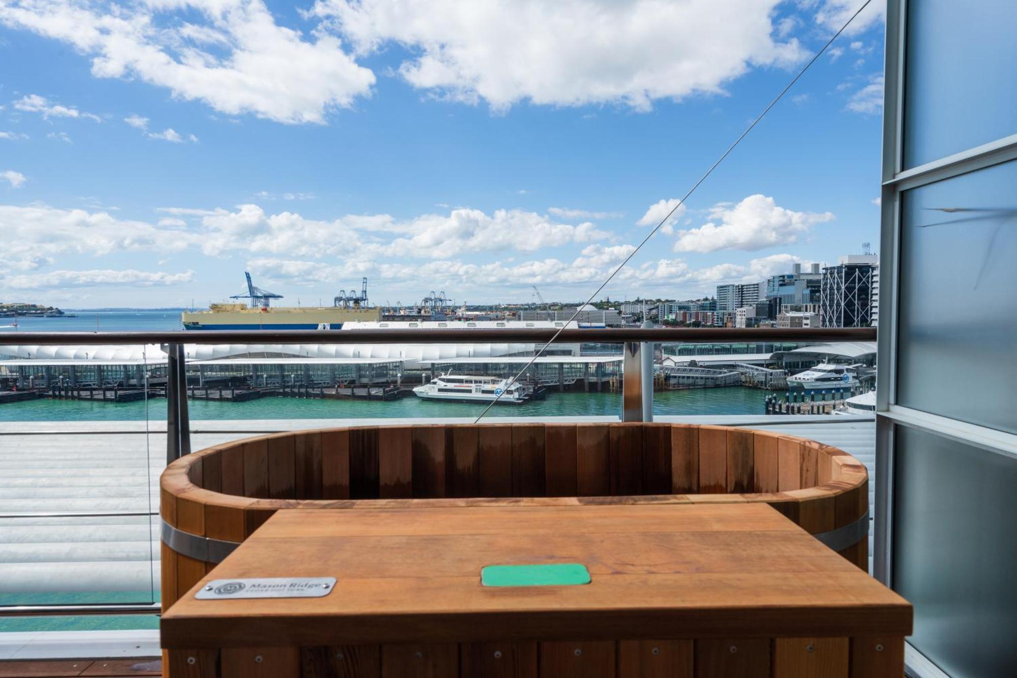 Apartment Penthouse With Stunning Harbour Views Auckland
