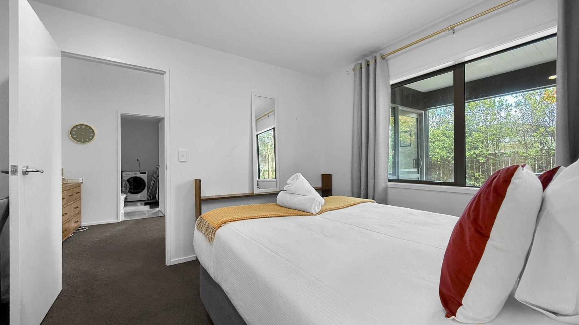 Villa Murrays Gem L Modern 4bed Stunner L Sea View & Spa! Auckland