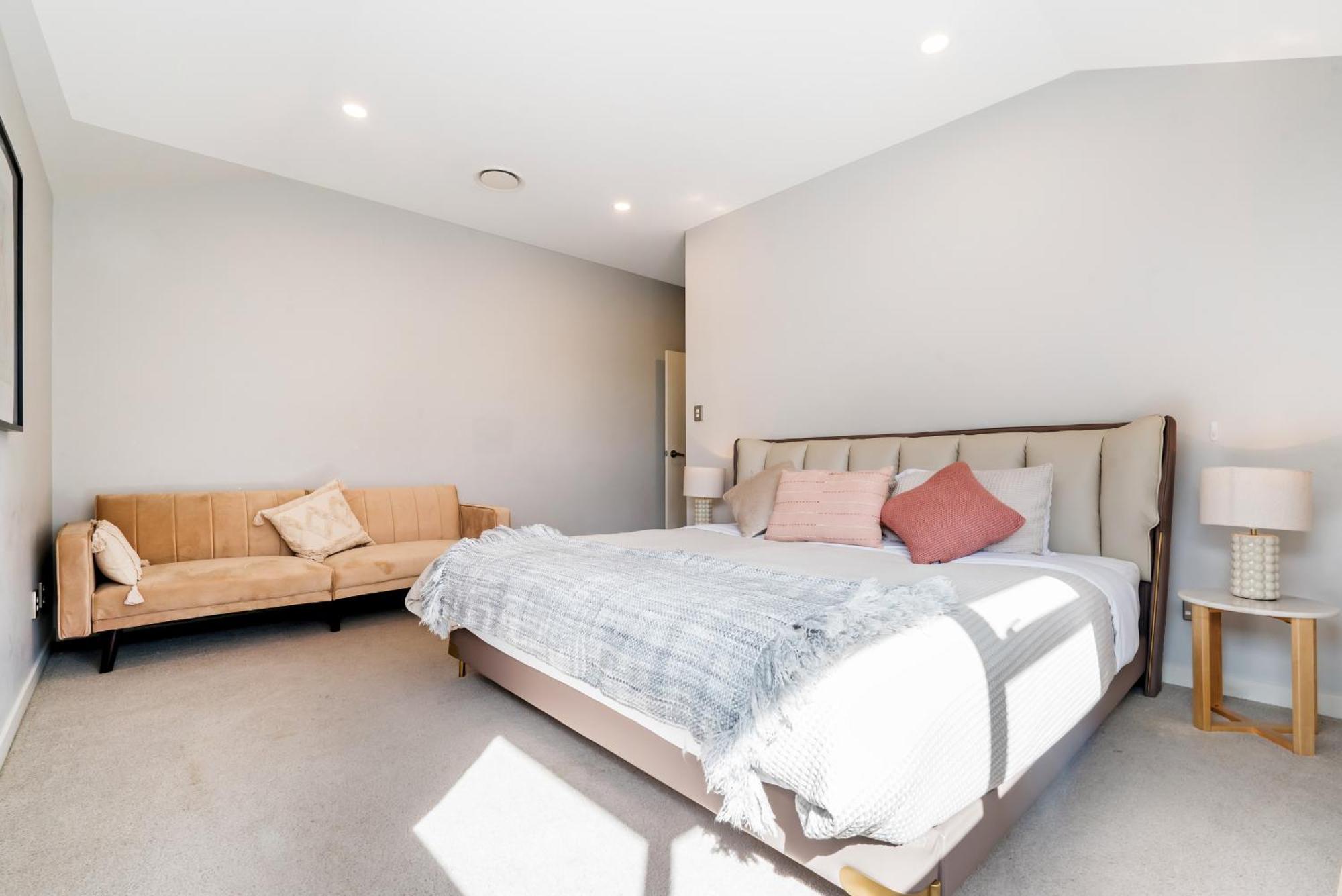 Family Spacious Takapuna Parking Netflix Villa
